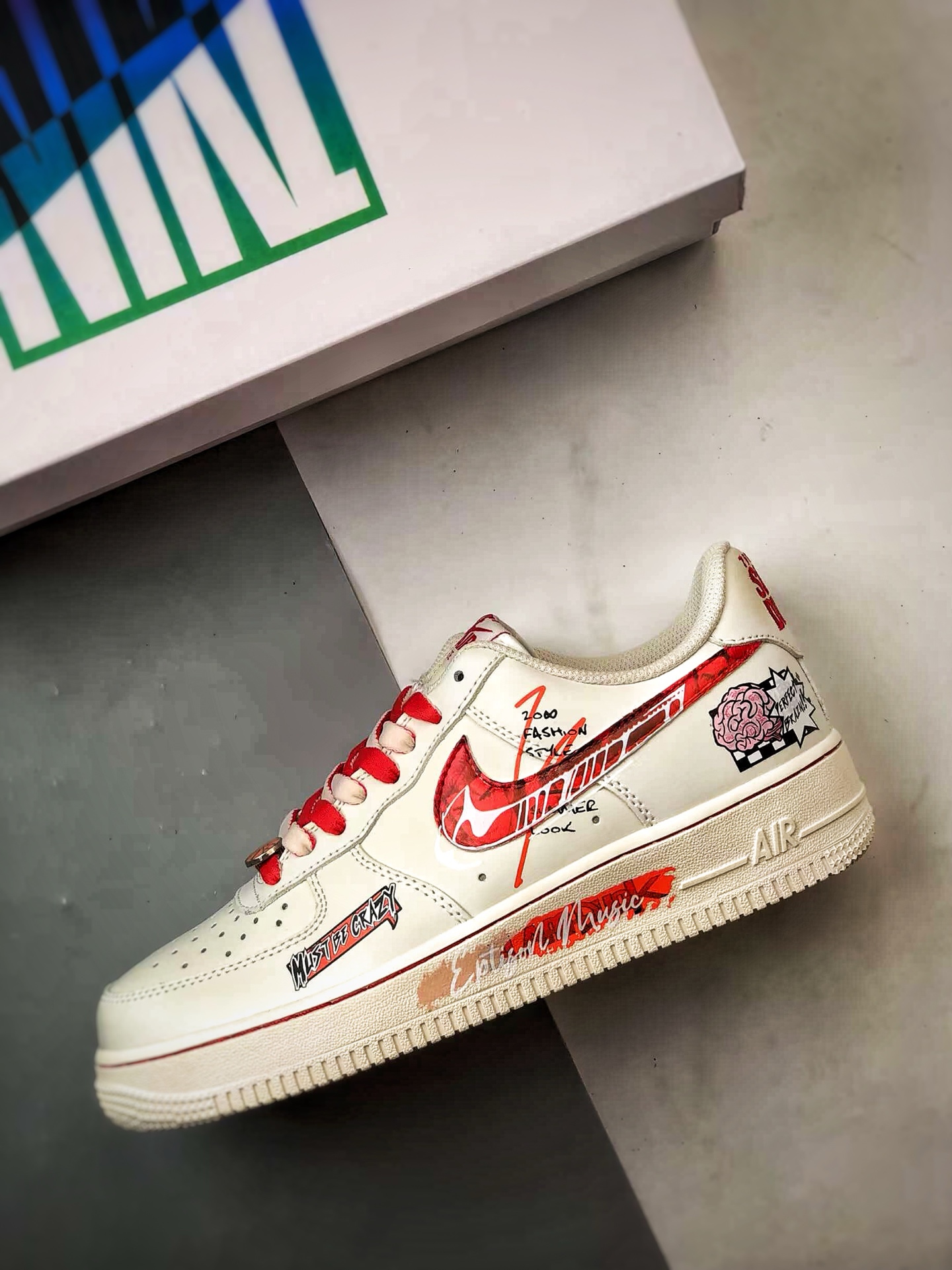 Air Force 1 '07 Low 520限定白红涂鸦 SD2023-024