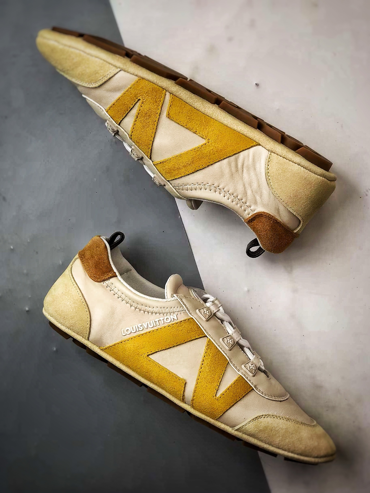 驴牌 Sneakerina 德训鞋系列 米黄色 圆头系带芭蕾风平底运动休闲鞋