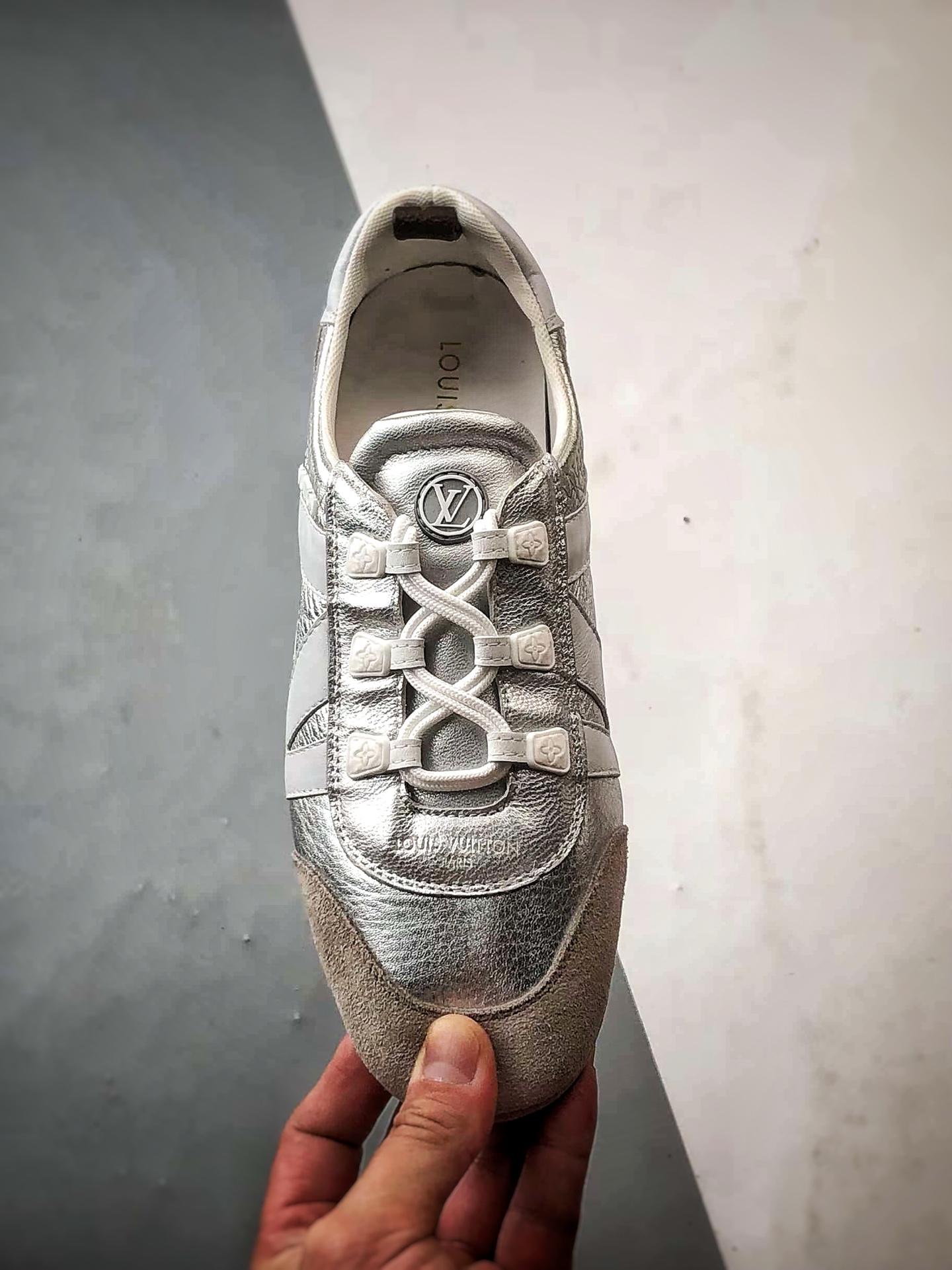 驴牌 Sneakerina 德训鞋系列 银色 圆头系带芭蕾风平底运动休闲鞋