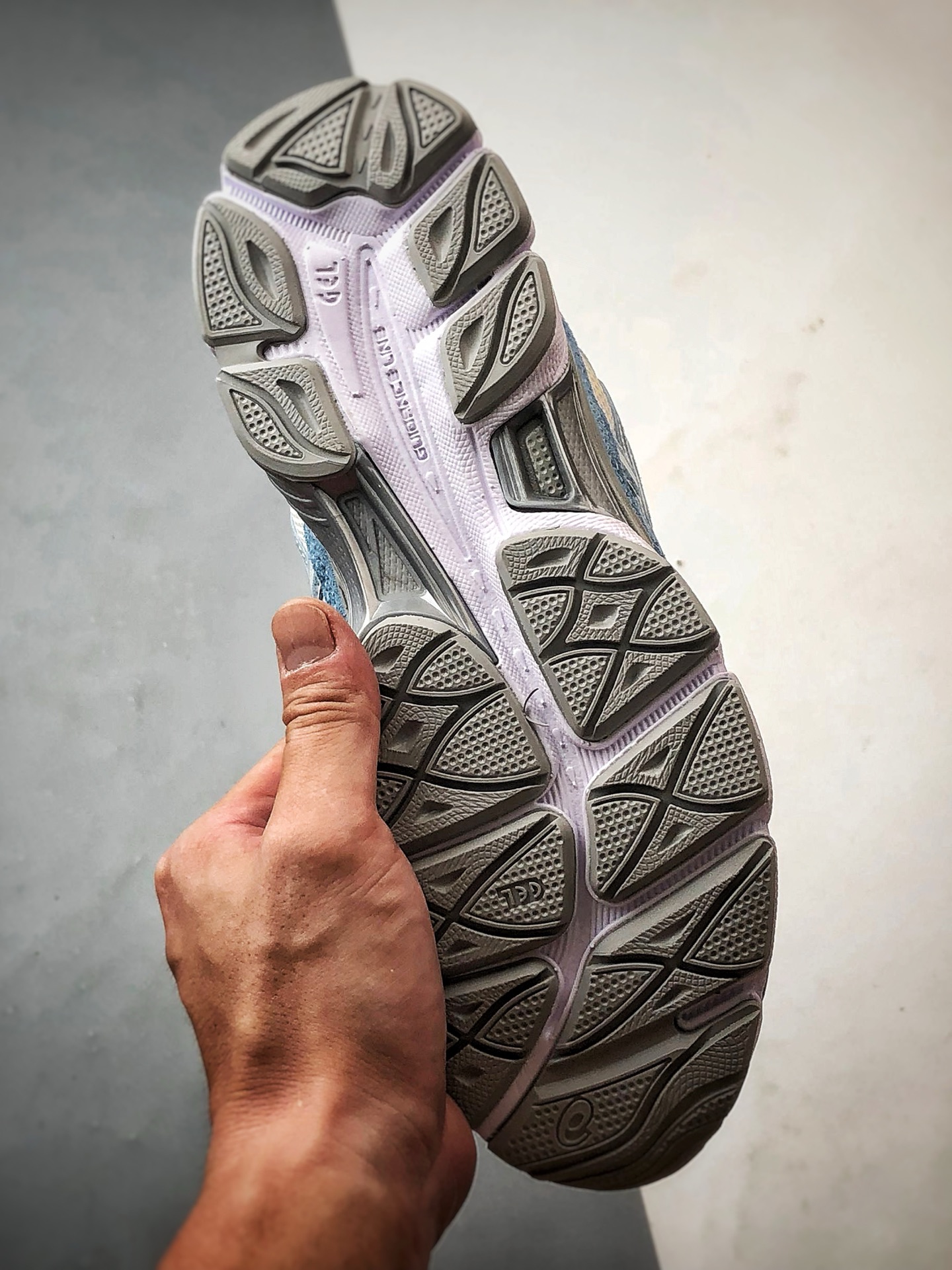 200 Asics Gel-NYC 复古单品 蓝灰色 亚瑟士新款厚底街头运动休闲鞋