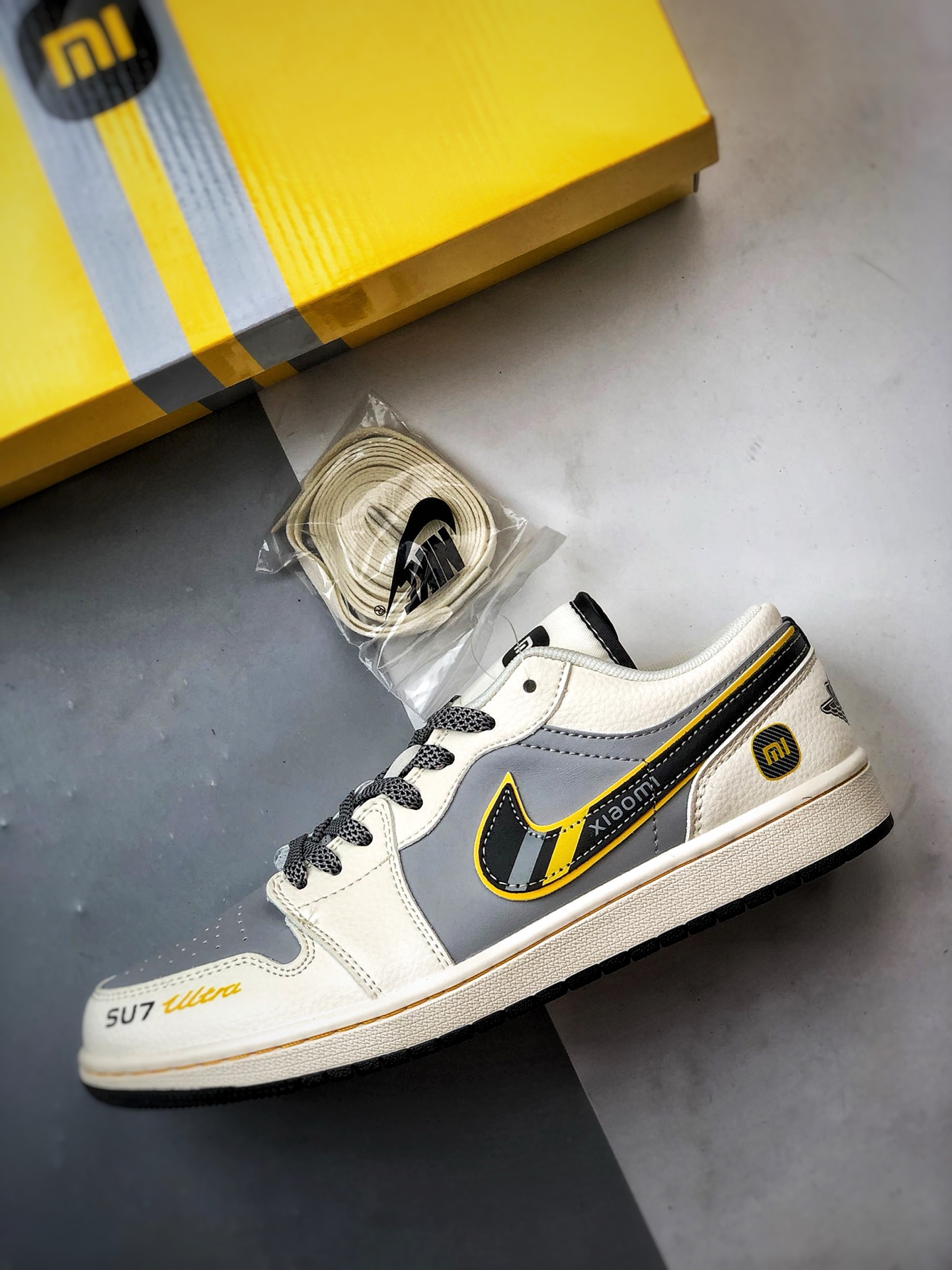 Air Jordan 1 Low OG ”高端定制” 小米su7米灰黑黄 XX3168-198