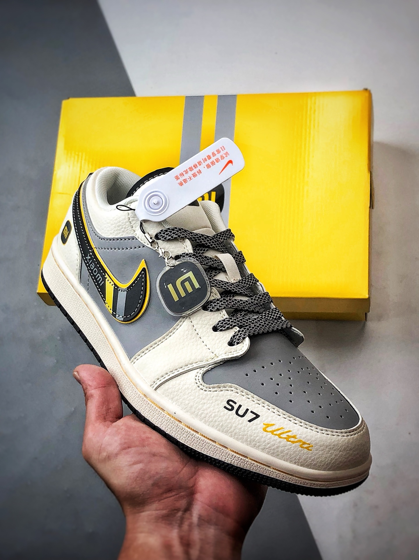 Air Jordan 1 Low OG ”高端定制” 小米su7米灰黑黄 XX3168-198