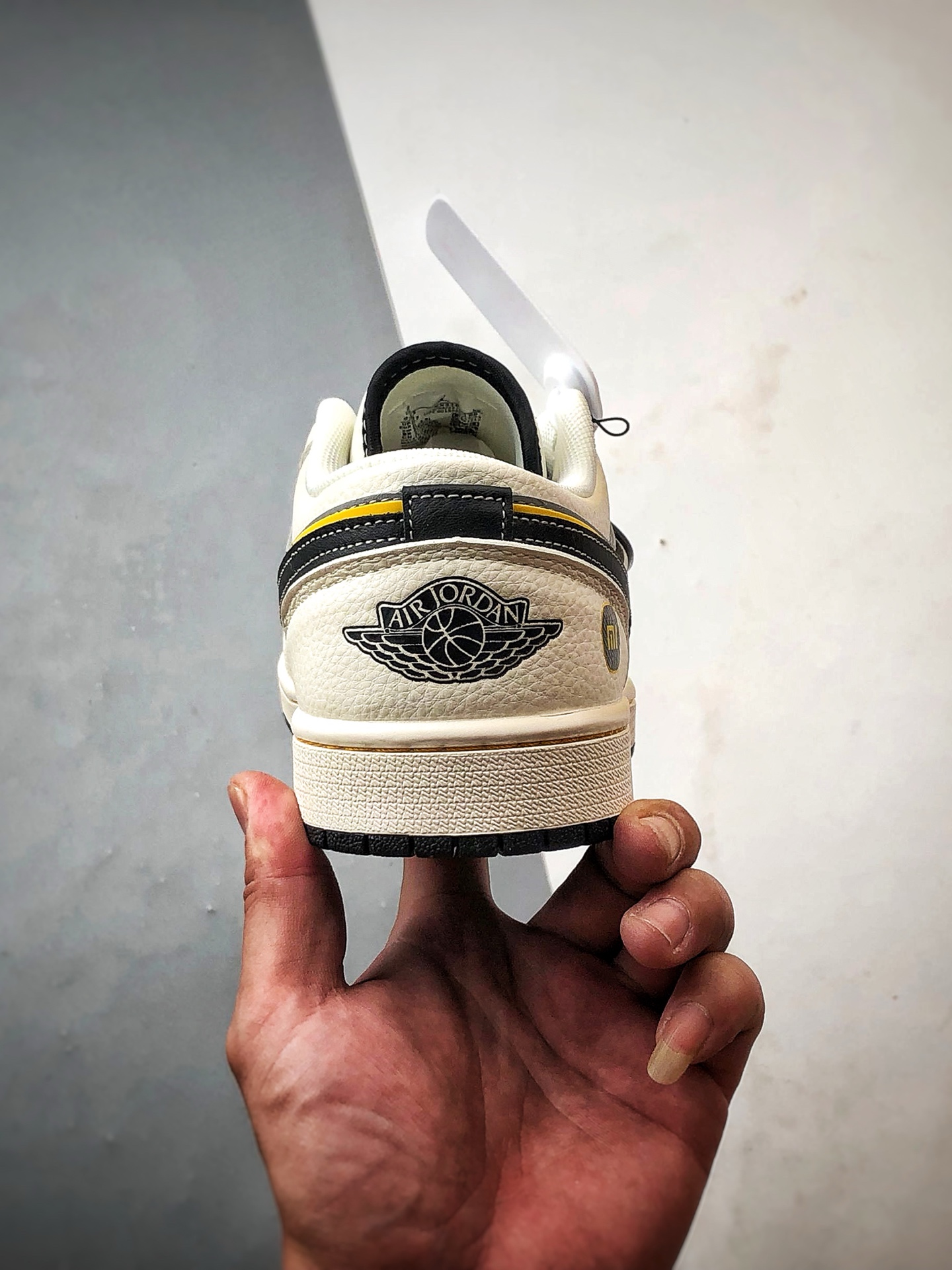Air Jordan 1 Low OG ”高端定制” 小米su7米灰黑黄 XX3168-198