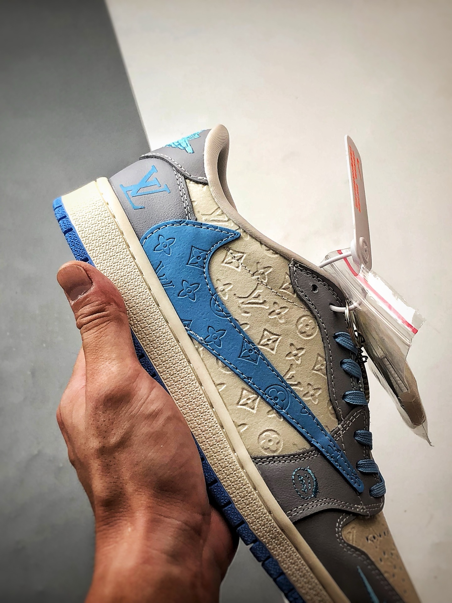 Air Jordan 1 Low OG ”高端定制” LV压花白灰蓝倒钩 XS2024-059
