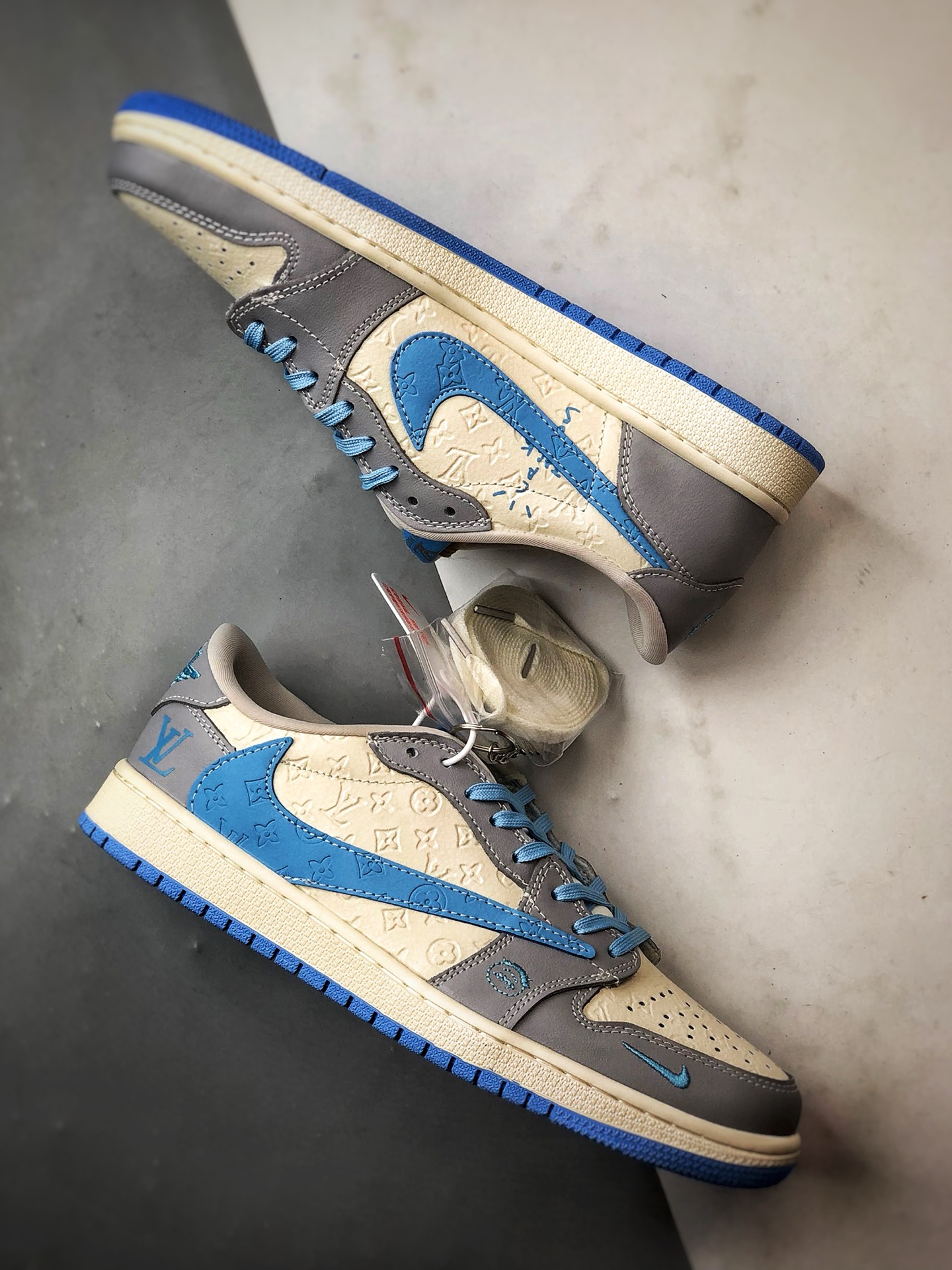 Air Jordan 1 Low OG ”高端定制” LV压花白灰蓝倒钩 XS2024-059