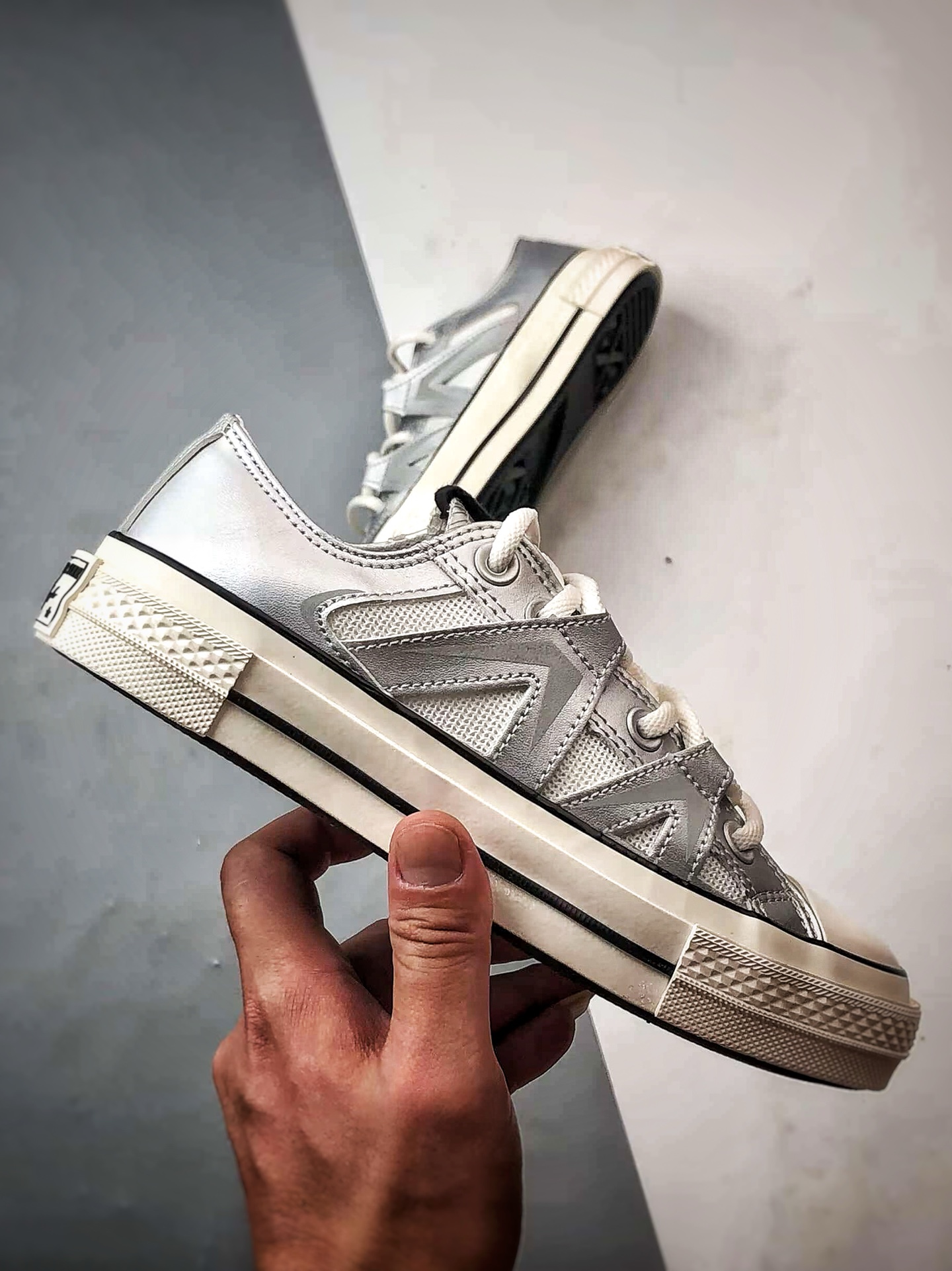 Converse Chuck 1970s 未来银 匡威官方新款 百搭舒适低帮板鞋 A15188C-莆田鞋,莆田鞋货源,高仿鞋,高仿鞋货源,安福档口,莆田高仿鞋,莆田鞋批发,高仿鞋批发,莆田高仿运动鞋,高仿运动鞋,莆田运动鞋 Converse Chuck 1970s 未来银 匡威官方新款 百搭舒适低帮板鞋 A15188C