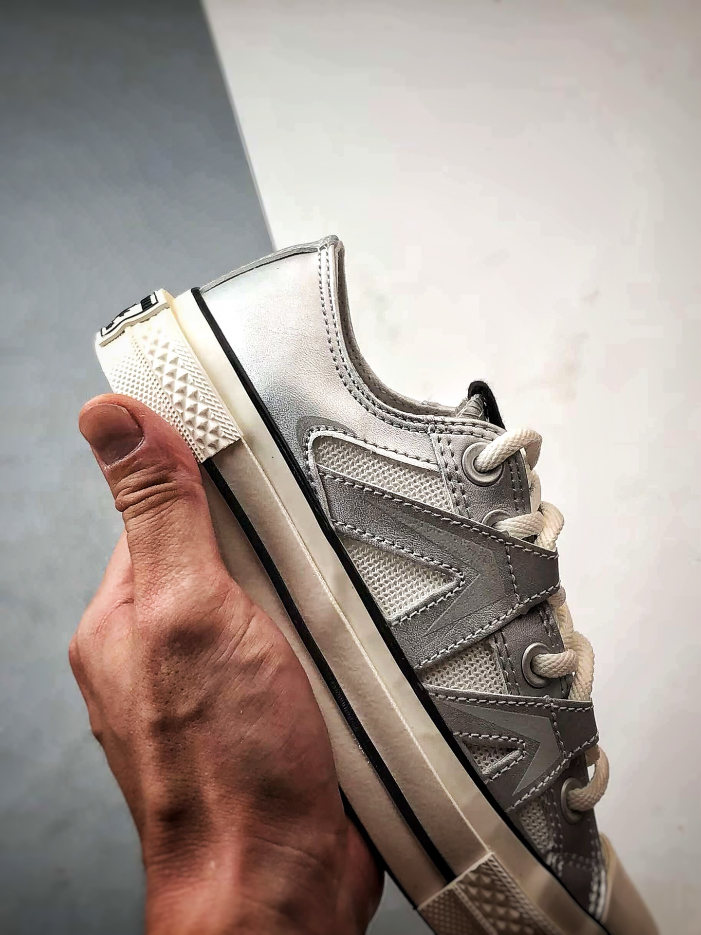 Converse Chuck 1970s 未来银 匡威官方新款 百搭舒适低帮板鞋 A15188C-莆田鞋,莆田鞋货源,高仿鞋,高仿鞋货源,安福档口,莆田高仿鞋,莆田鞋批发,高仿鞋批发,莆田高仿运动鞋,高仿运动鞋,莆田运动鞋 Converse Chuck 1970s 未来银 匡威官方新款 百搭舒适低帮板鞋 A15188C