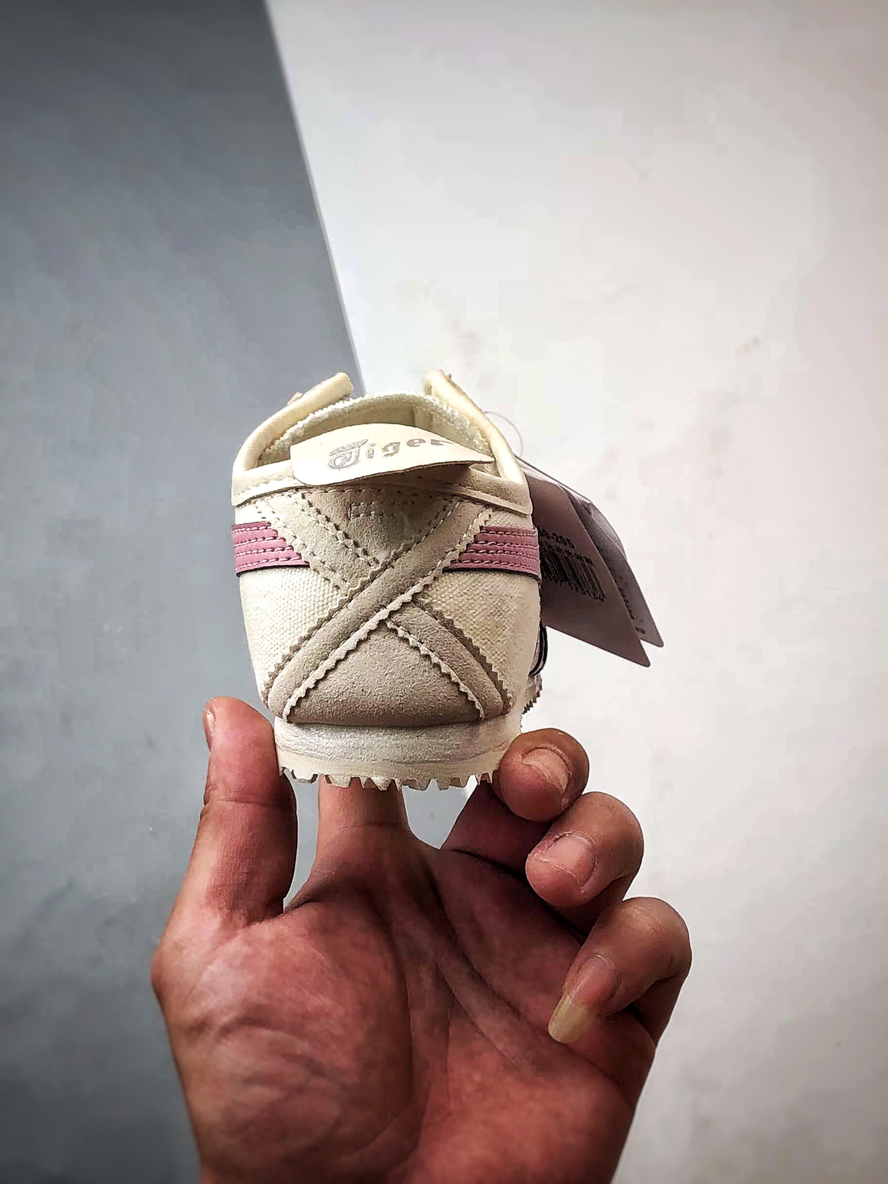 Asics 鬼冢虎 Mexico 66 帆布米白粉 1183A360-205-莆田鞋,莆田鞋货源,高仿鞋,高仿鞋货源,安福档口,莆田高仿鞋,莆田鞋批发,高仿鞋批发,莆田高仿运动鞋,高仿运动鞋,莆田运动鞋 Asics 鬼冢虎 Mexico 66 帆布米白粉 1183A360-205