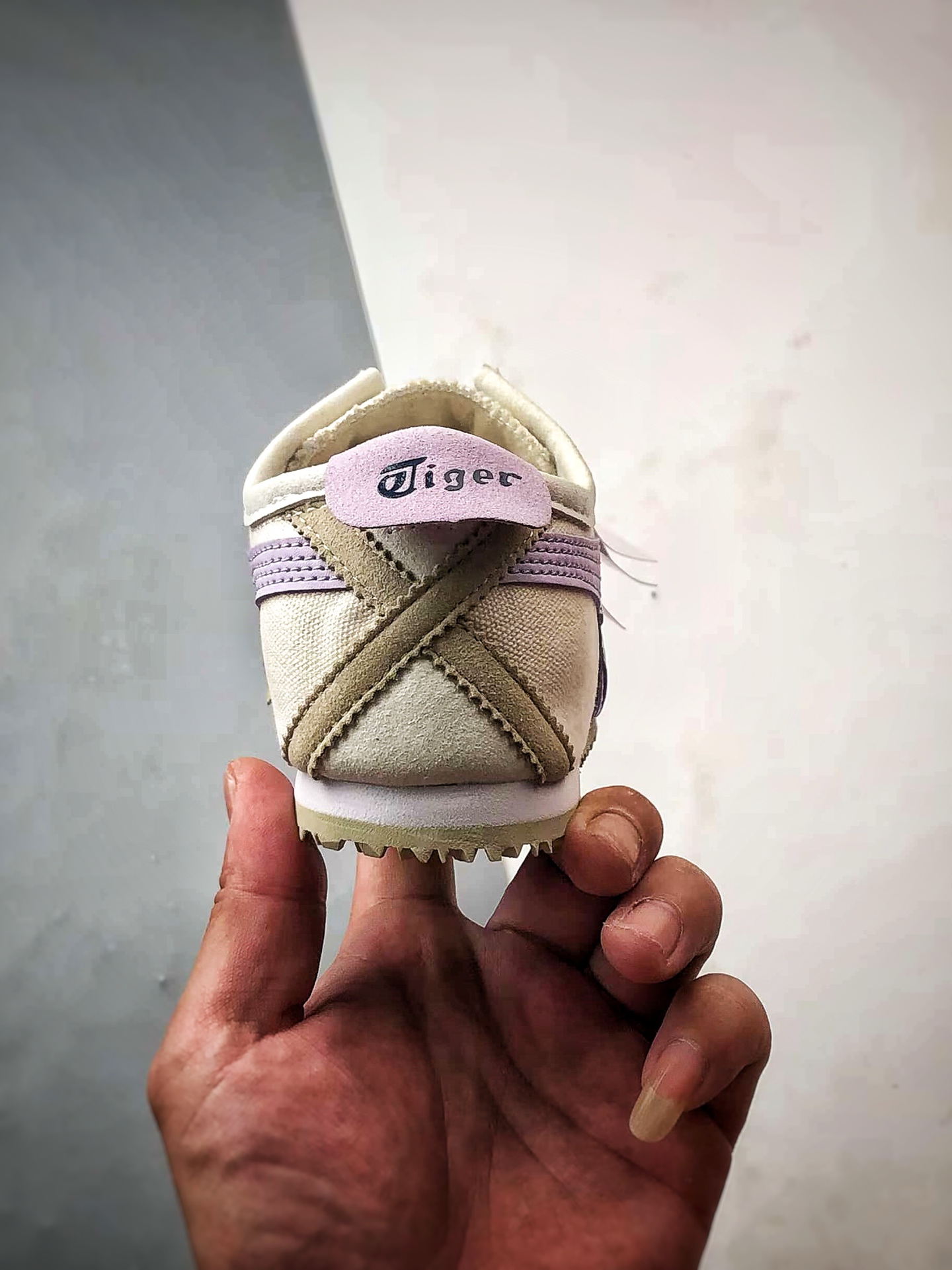 Asics 鬼冢虎 Mexico 66 帆布白蓝紫 1183A360-205-莆田鞋,莆田鞋货源,高仿鞋,高仿鞋货源,安福档口,莆田高仿鞋,莆田鞋批发,高仿鞋批发,莆田高仿运动鞋,高仿运动鞋,莆田运动鞋 Asics 鬼冢虎 Mexico 66 帆布白蓝紫 1183A360-205