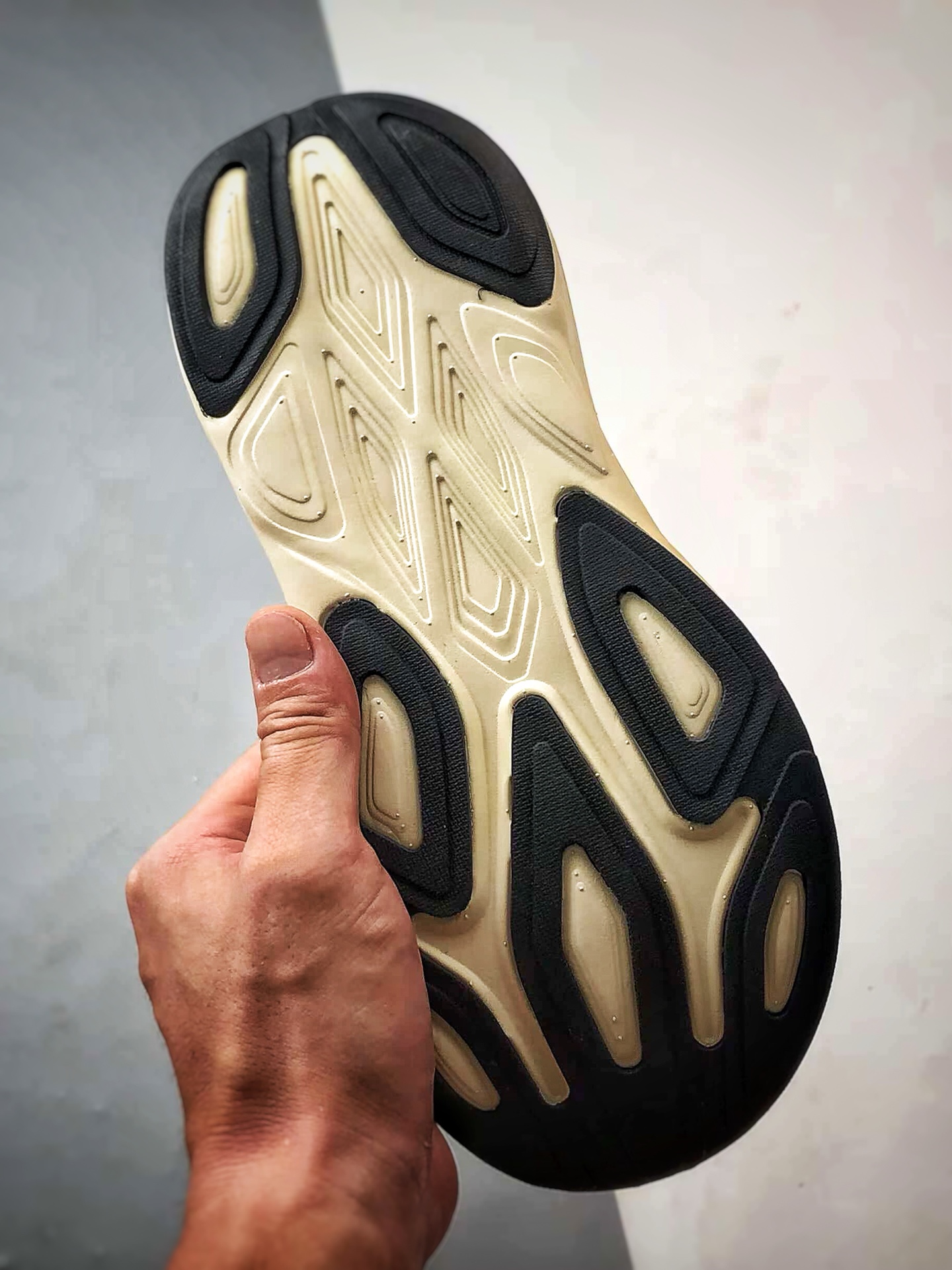 New Balance Fresh Foam X More v6 灰红 厚底网布织物减震舒适越野跑步鞋 MMORXD6-莆田鞋,莆田鞋货源,高仿鞋,高仿鞋货源,安福档口,莆田高仿鞋,莆田鞋批发,高仿鞋批发,莆田高仿运动鞋,高仿运动鞋,莆田运动鞋 New Balance Fresh Foam X More v6 灰红 厚底网布织物减震舒适越野跑步鞋 MMORXD6