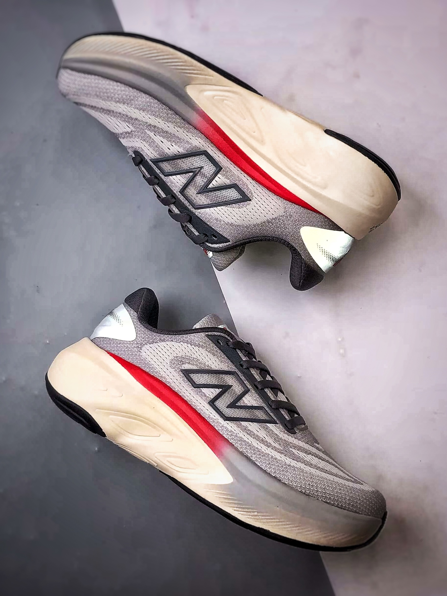 New Balance Fresh Foam X More v6 灰红 厚底网布织物减震舒适越野跑步鞋 MMORXD6-莆田鞋,莆田鞋货源,高仿鞋,高仿鞋货源,安福档口,莆田高仿鞋,莆田鞋批发,高仿鞋批发,莆田高仿运动鞋,高仿运动鞋,莆田运动鞋 New Balance Fresh Foam X More v6 灰红 厚底网布织物减震舒适越野跑步鞋 MMORXD6