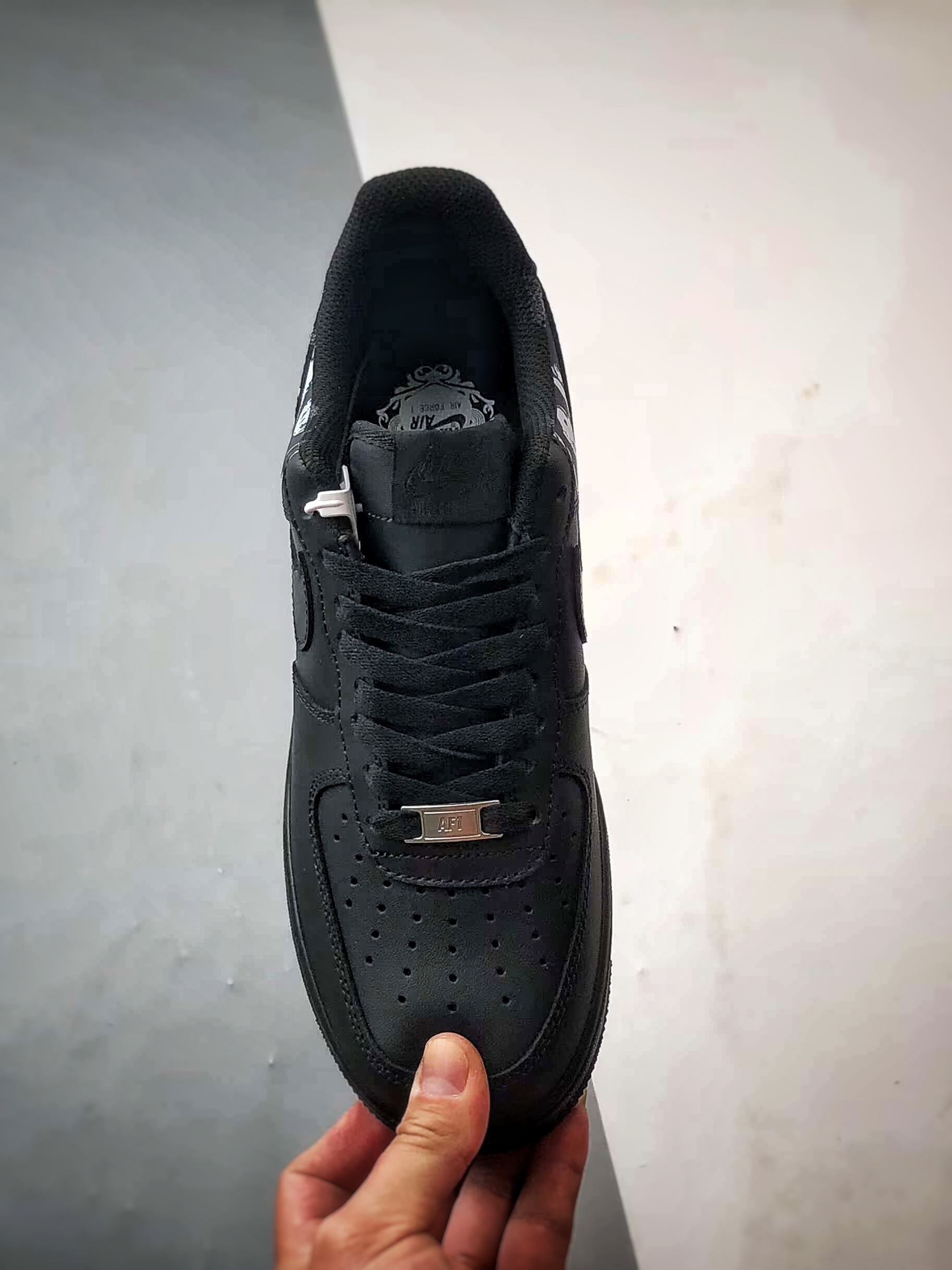 CDG x Sup x Air Force 1 Low 黑白 923044-101-莆田鞋,莆田鞋货源,高仿鞋,高仿鞋货源,安福档口,莆田高仿鞋,莆田鞋批发,高仿鞋批发,莆田高仿运动鞋,高仿运动鞋,莆田运动鞋 CDG x Sup x Air Force 1 Low 黑白 923044-101