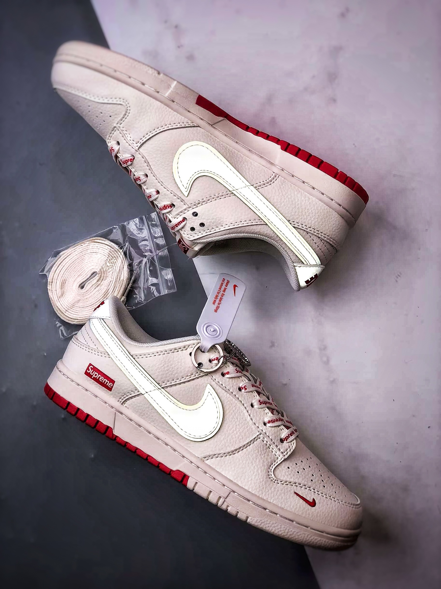 NK Dunk Low Retro ”DIY高端定制” Sup米白红字 低帮休闲运动板鞋 XX3168-191-莆田鞋,莆田鞋货源,高仿鞋,高仿鞋货源,安福档口,莆田高仿鞋,莆田鞋批发,高仿鞋批发,莆田高仿运动鞋,高仿运动鞋,莆田运动鞋 NK Dunk Low Retro ”DIY高端定制” Sup米白红字 低帮休闲运动板鞋 XX3168-191