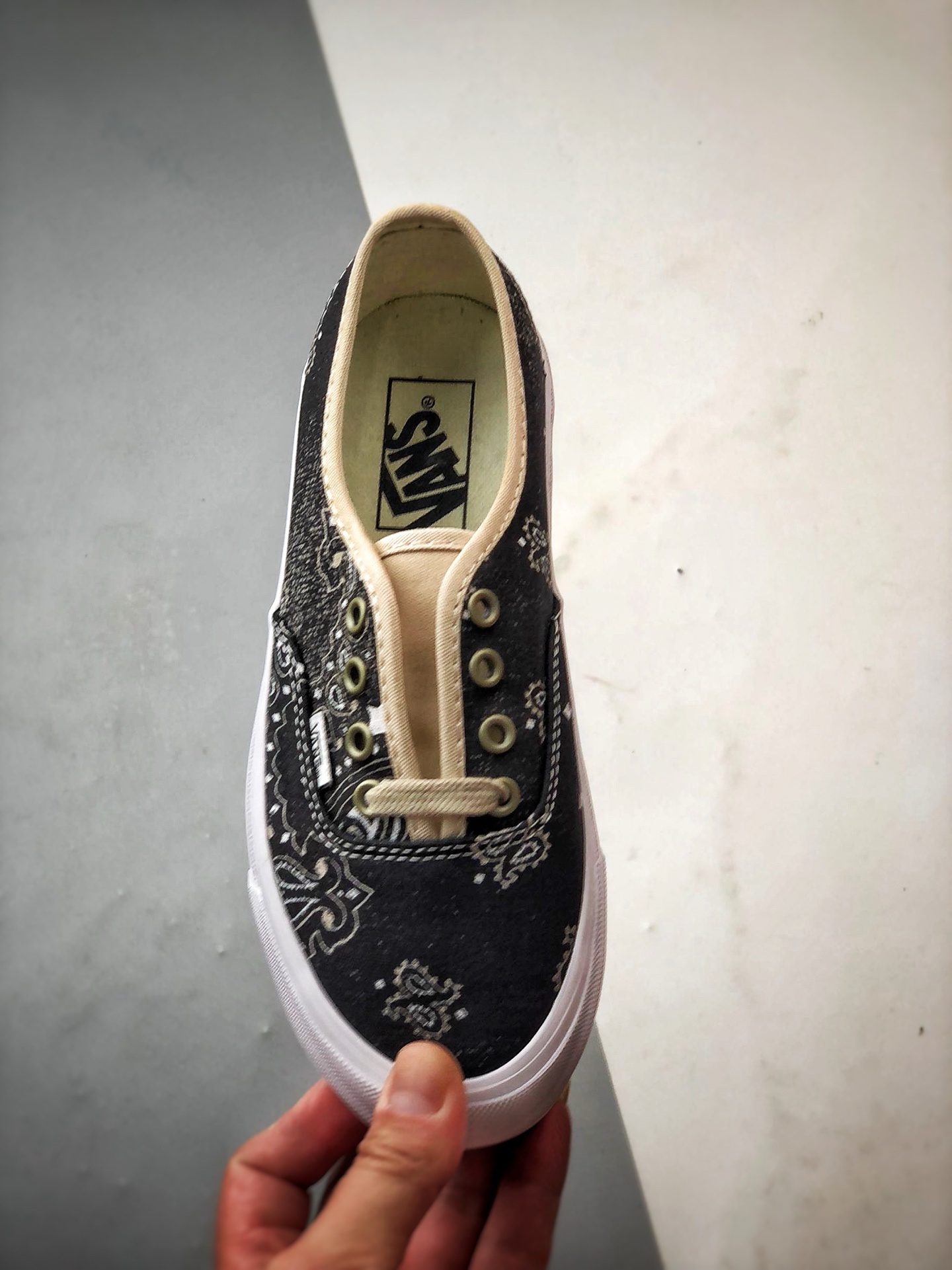 Vans Authentic 44 腰果花 VN000D5KESB1-莆田鞋,莆田鞋货源,高仿鞋,高仿鞋货源,安福档口,莆田高仿鞋,莆田鞋批发,高仿鞋批发,莆田高仿运动鞋,高仿运动鞋,莆田运动鞋 Vans Authentic 44 腰果花 VN000D5KESB1
