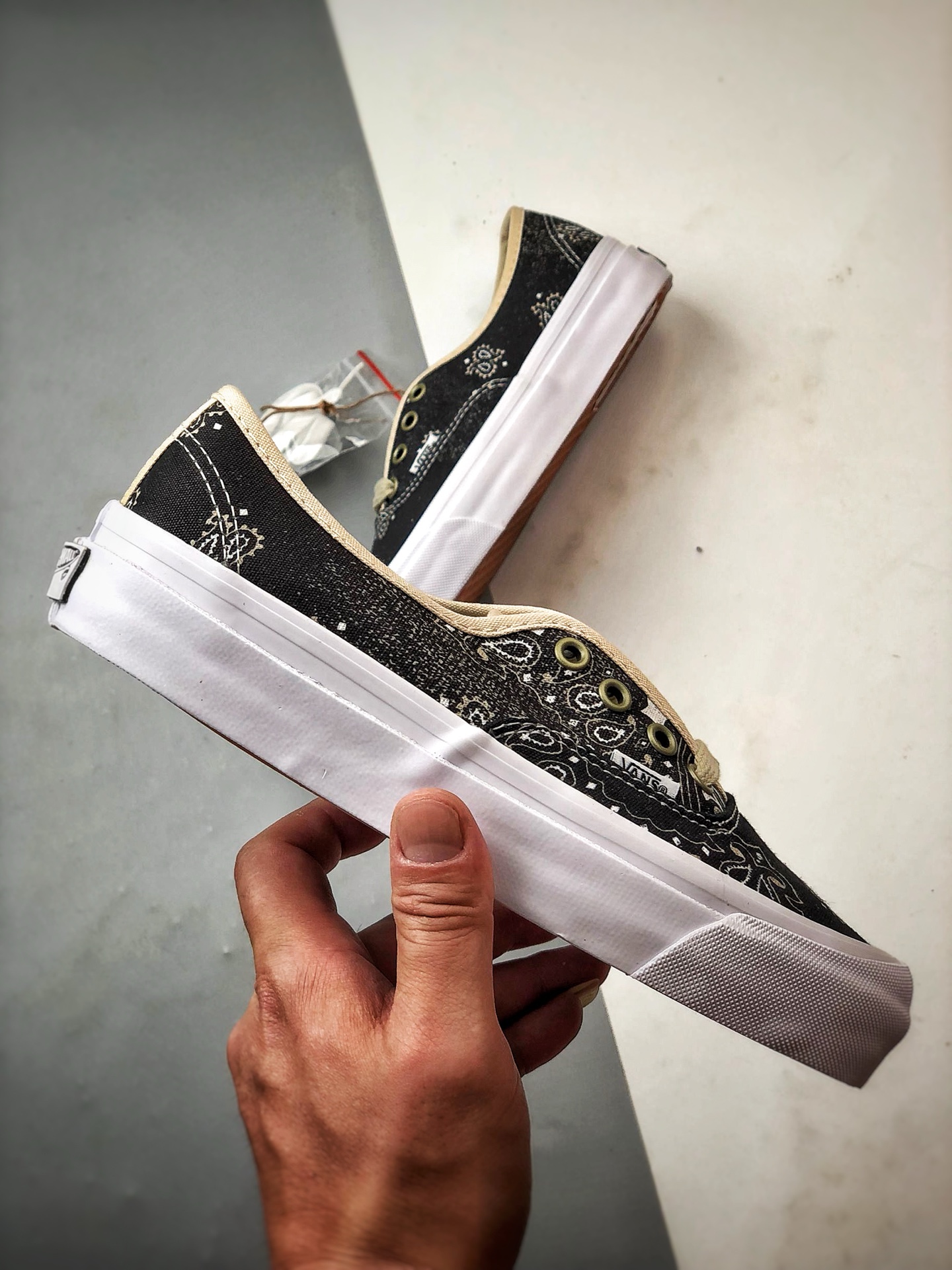 Vans Authentic 44 腰果花 VN000D5KESB1-莆田鞋,莆田鞋货源,高仿鞋,高仿鞋货源,安福档口,莆田高仿鞋,莆田鞋批发,高仿鞋批发,莆田高仿运动鞋,高仿运动鞋,莆田运动鞋 Vans Authentic 44 腰果花 VN000D5KESB1