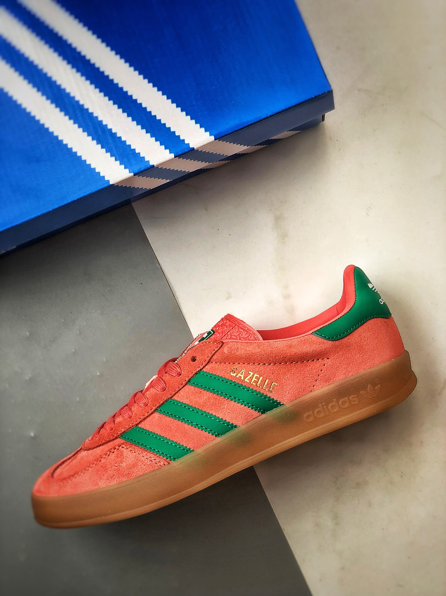 AD Originals Gazelle Indoor 红绿色 三叶草复古休闲运动板鞋 JH5407-莆田鞋,莆田鞋货源,高仿鞋,高仿鞋货源,安福档口,莆田高仿鞋,莆田鞋批发,高仿鞋批发,莆田高仿运动鞋,高仿运动鞋,莆田运动鞋 AD Originals Gazelle Indoor 红绿色 三叶草复古休闲运动板鞋 JH5407