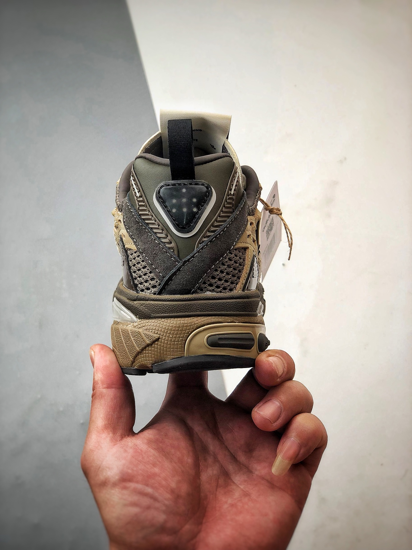 SFTM x AD Originals Adistar Cushion 棕色 复古前卫科技休闲运动老爹鞋 JR8044-莆田鞋,莆田鞋货源,高仿鞋,高仿鞋货源,安福档口,莆田高仿鞋,莆田鞋批发,高仿鞋批发,莆田高仿运动鞋,高仿运动鞋,莆田运动鞋 SFTM x AD Originals Adistar Cushion 棕色 复古前卫科技休闲运动老爹鞋 JR8044