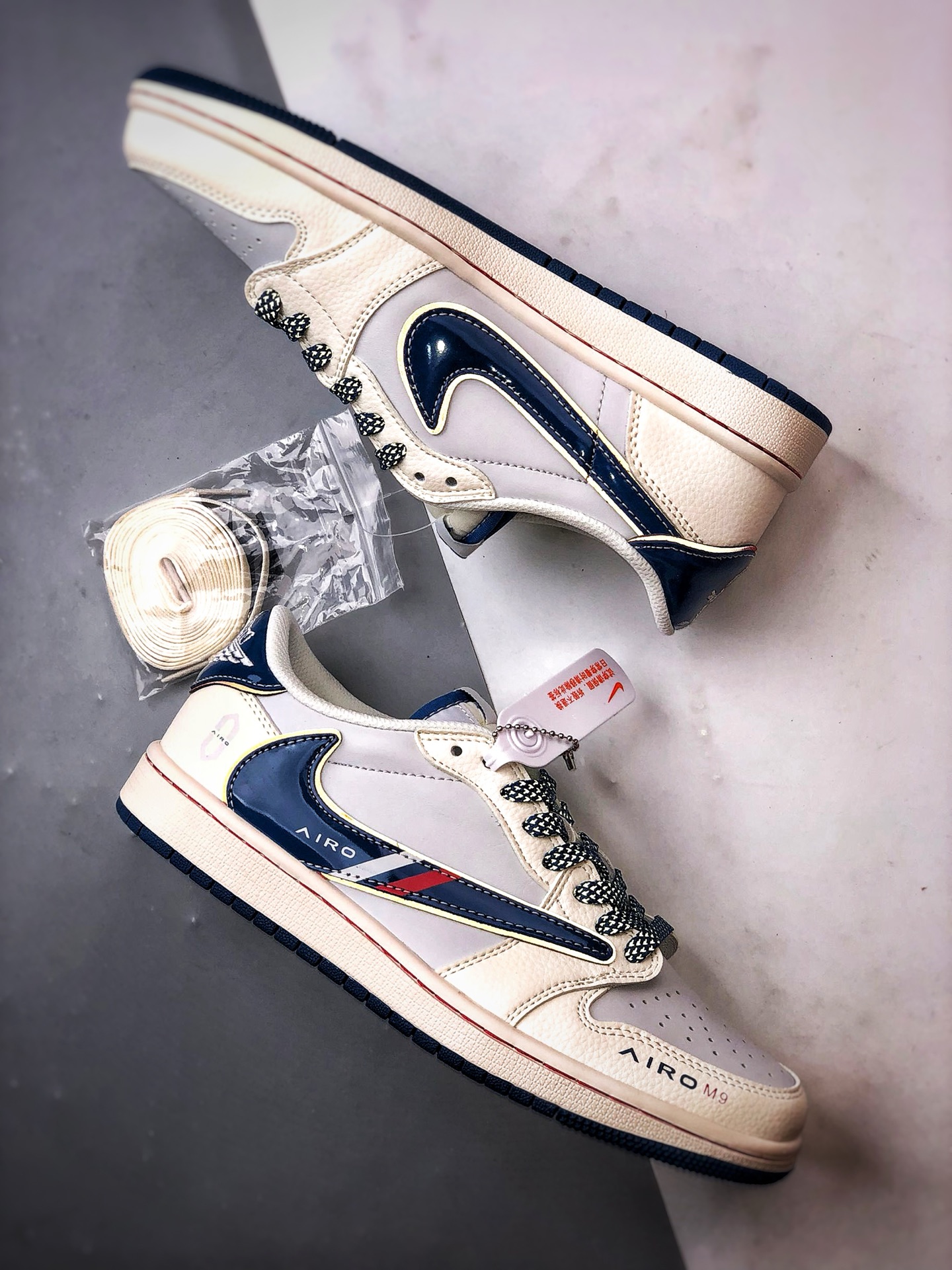 Air Jordan 1 Low OG ”高端定制” 问界M9米蓝红倒钩 FC1688-240