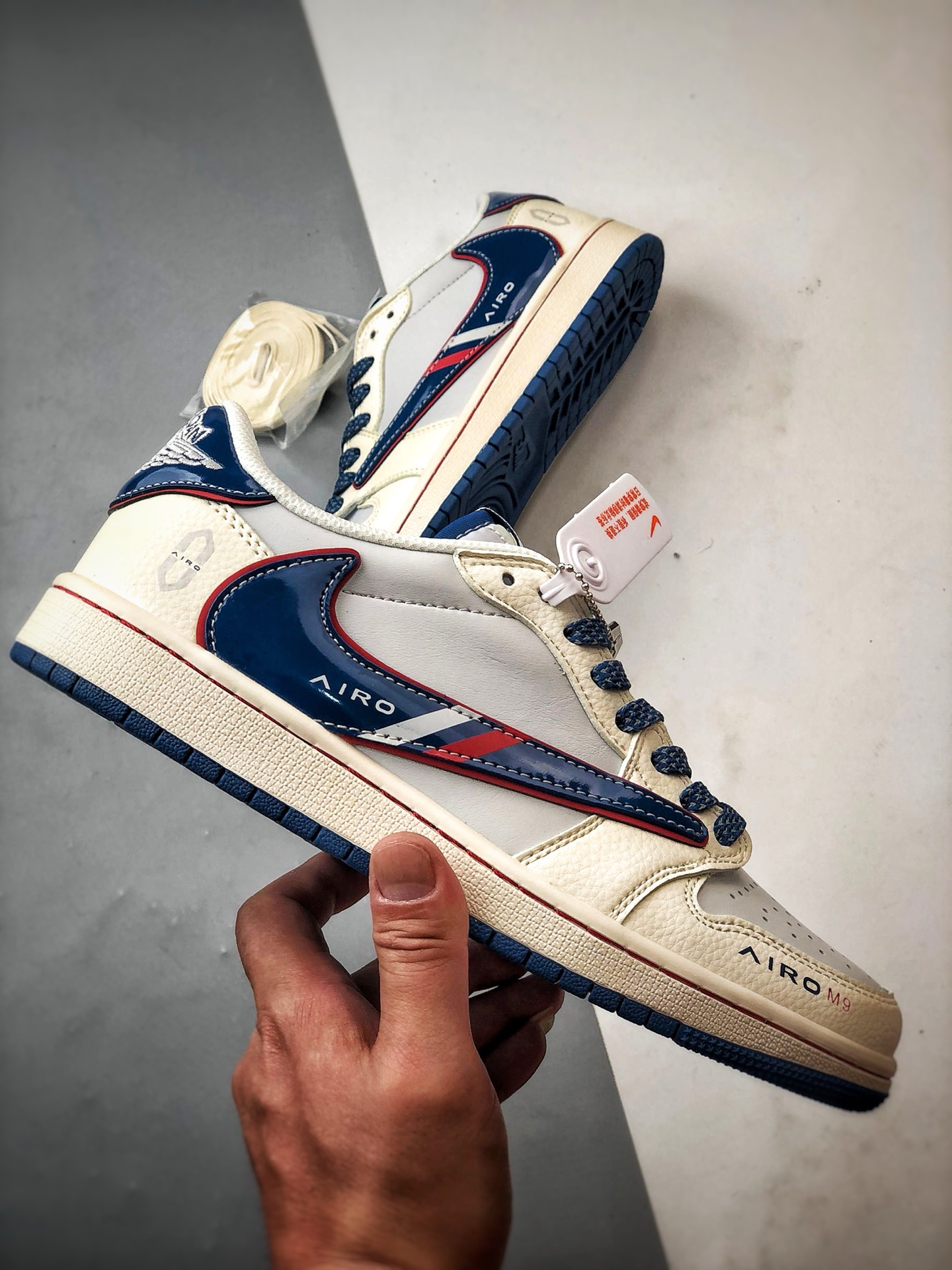 Air Jordan 1 Low OG ”高端定制” 问界M9米蓝红倒钩 FC1688-240