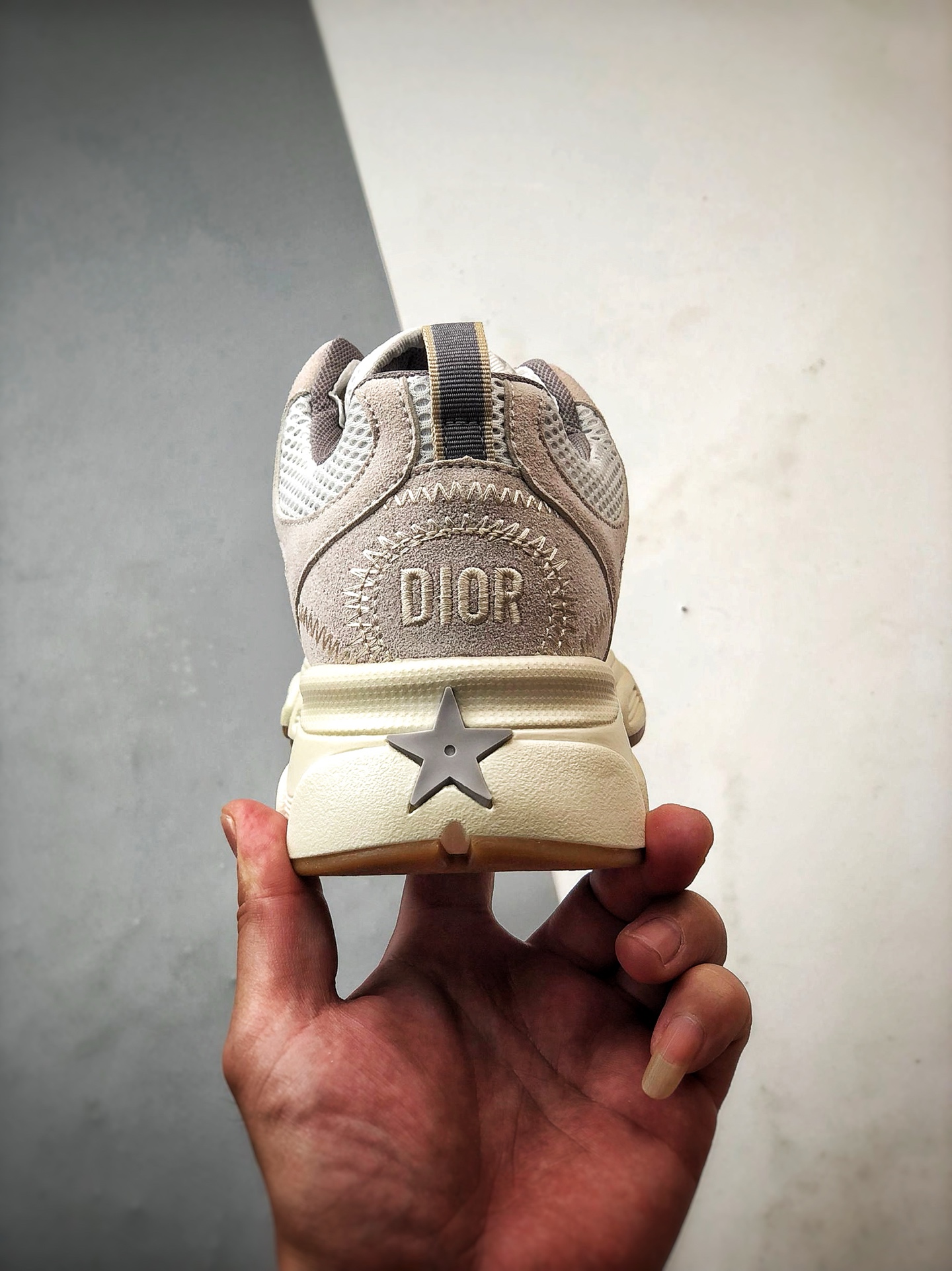 Dior/迪奥 Chrono系列 米白 25ss本季最新单品 圆头系带生活休闲运动鞋-Chinese UA Cheap High Quatity Brand Clothes Bags handbags Sneakers wholesale wholesaler seller from China Factory suppliers Fashion Clothing Shoes best Quality Beautiful Price Dior/迪奥 Chrono系列 米白 25ss本季最新单品 圆头系带生活休闲运动鞋