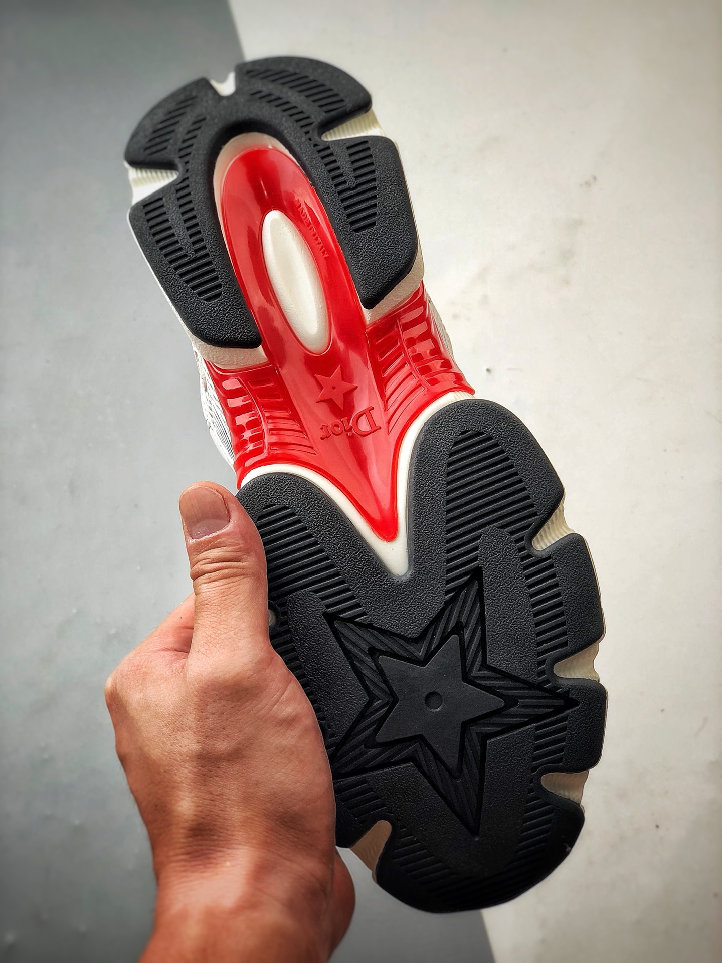 Dior/迪奥 Chrono系列 白红 25ss本季最新单品 圆头系带生活休闲运动鞋-Chinese UA Cheap High Quatity Brand Clothes Bags handbags Sneakers wholesale wholesaler seller from China Factory suppliers Fashion Clothing Shoes best Quality Beautiful Price Dior/迪奥 Chrono系列 白红 25ss本季最新单品 圆头系带生活休闲运动鞋