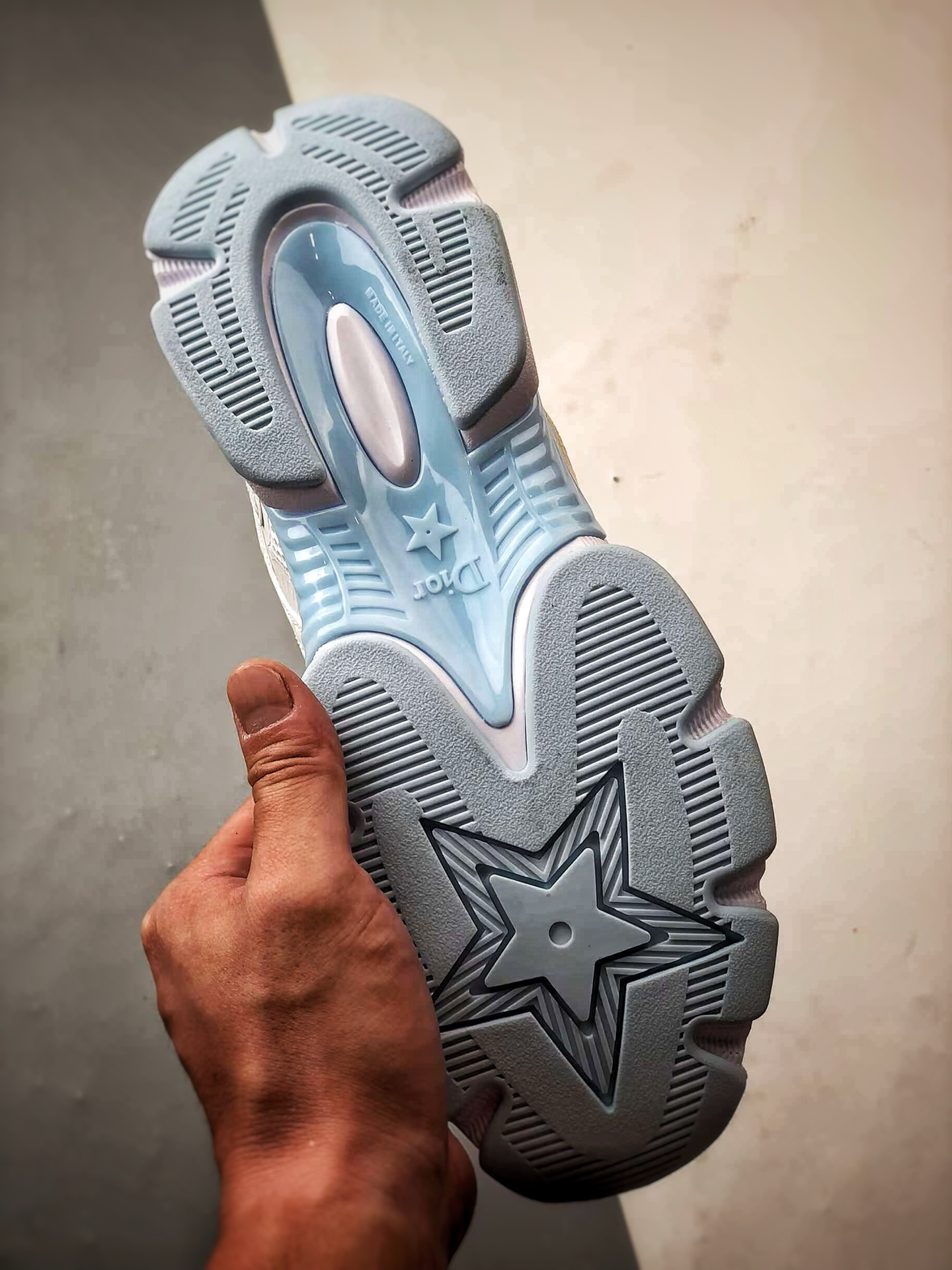 Dior/迪奥 Chrono系列 白蓝 25ss本季最新单品 圆头系带生活休闲运动鞋-Chinese UA Cheap High Quatity Brand Clothes Bags handbags Sneakers wholesale wholesaler seller from China Factory suppliers Fashion Clothing Shoes best Quality Beautiful Price Dior/迪奥 Chrono系列 白蓝 25ss本季最新单品 圆头系带生活休闲运动鞋