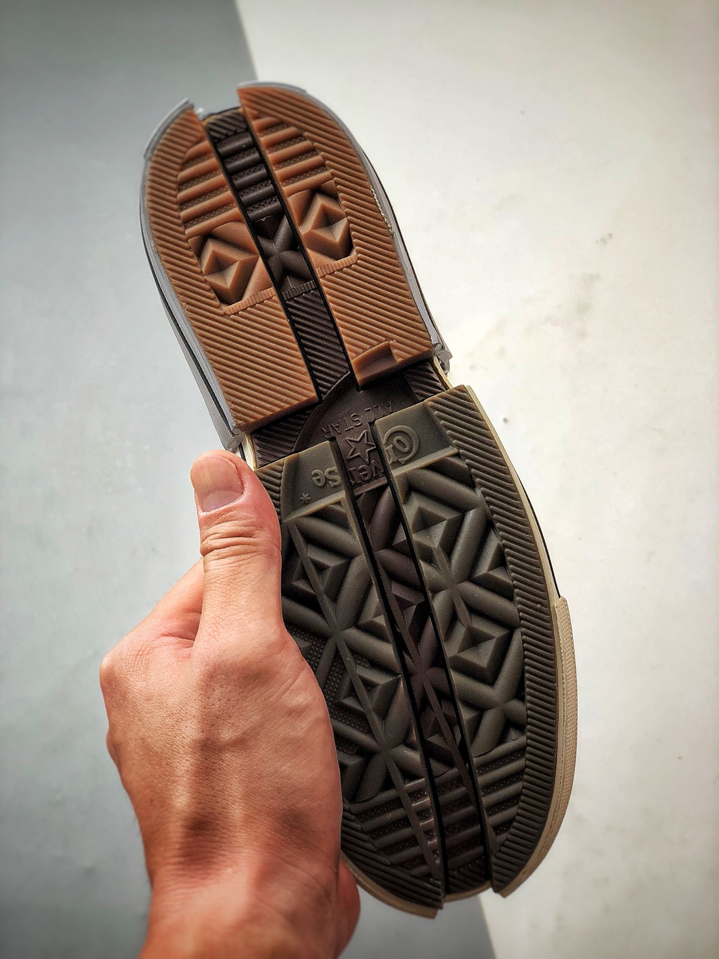 Converse x Feng Chen Wang 渐变灰蓝 设计师联名款 A15742C-莆田鞋,莆田鞋货源,高仿鞋,高仿鞋货源,安福档口,莆田高仿鞋,莆田鞋批发,高仿鞋批发,莆田高仿运动鞋,高仿运动鞋,莆田运动鞋 Converse x Feng Chen Wang 渐变灰蓝 设计师联名款 A15742C