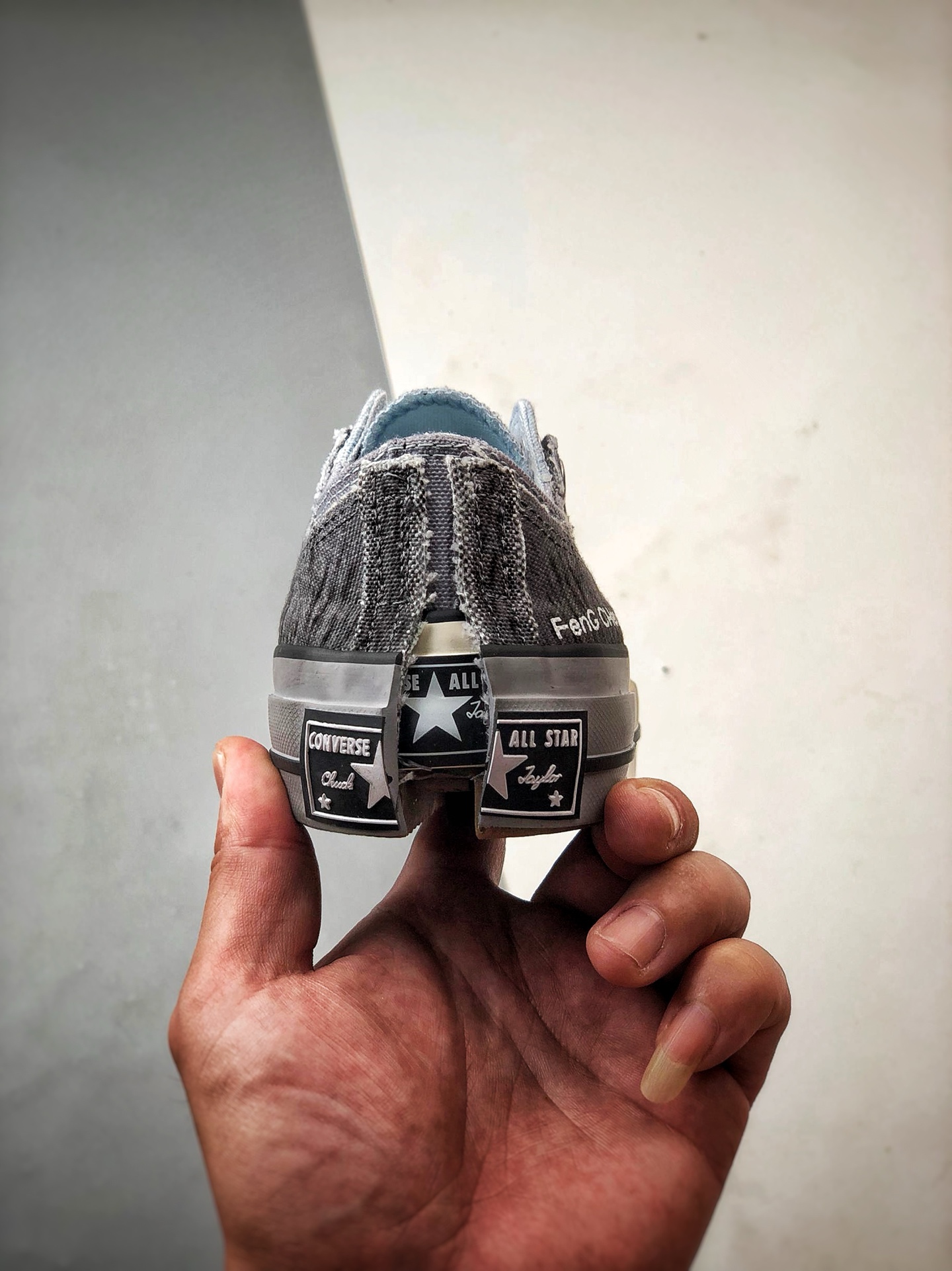 Converse x Feng Chen Wang 渐变灰蓝 设计师联名款 A15742C-莆田鞋,莆田鞋货源,高仿鞋,高仿鞋货源,安福档口,莆田高仿鞋,莆田鞋批发,高仿鞋批发,莆田高仿运动鞋,高仿运动鞋,莆田运动鞋 Converse x Feng Chen Wang 渐变灰蓝 设计师联名款 A15742C