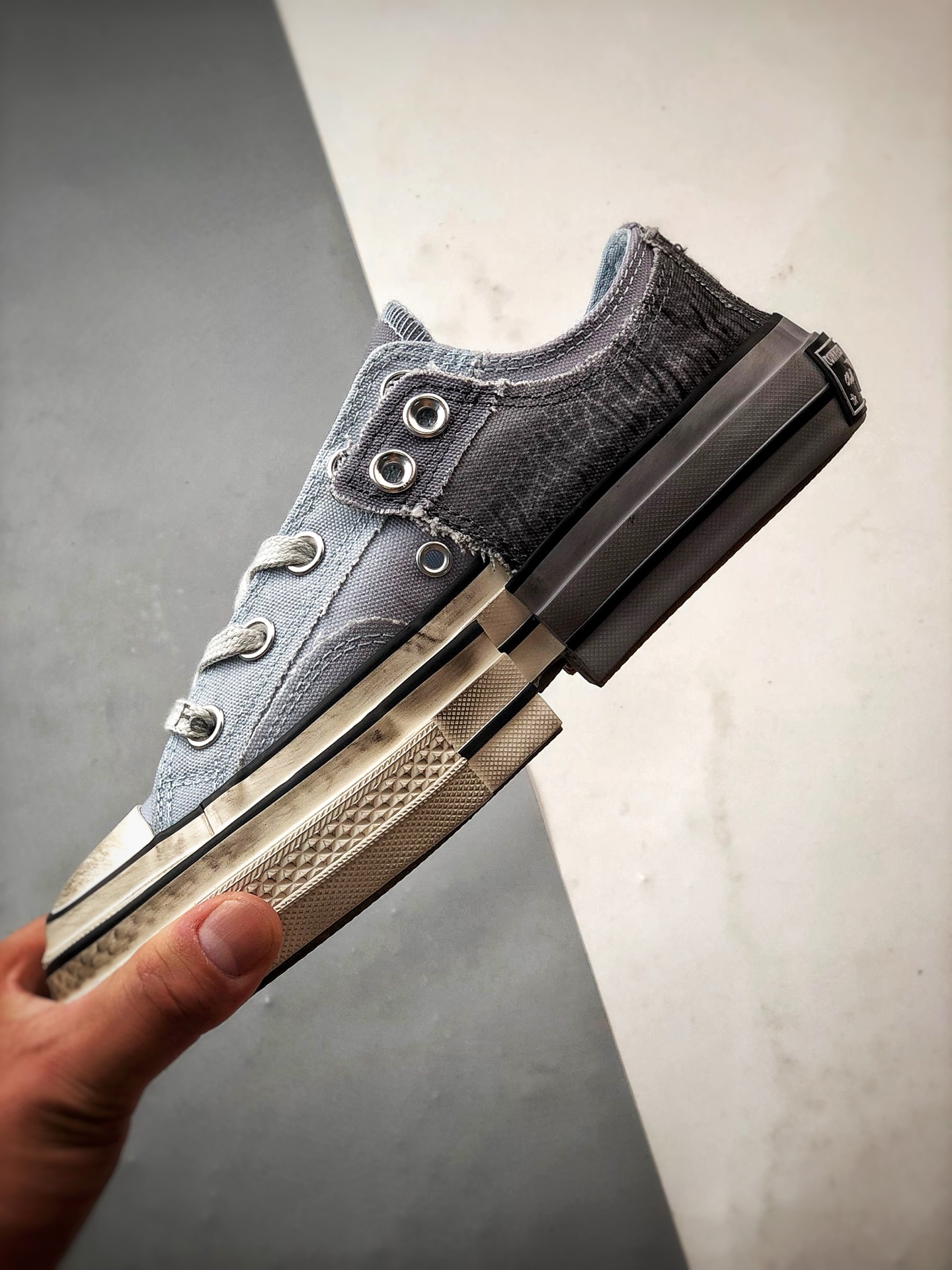Converse x Feng Chen Wang 渐变灰蓝 设计师联名款 A15742C-莆田鞋,莆田鞋货源,高仿鞋,高仿鞋货源,安福档口,莆田高仿鞋,莆田鞋批发,高仿鞋批发,莆田高仿运动鞋,高仿运动鞋,莆田运动鞋 Converse x Feng Chen Wang 渐变灰蓝 设计师联名款 A15742C