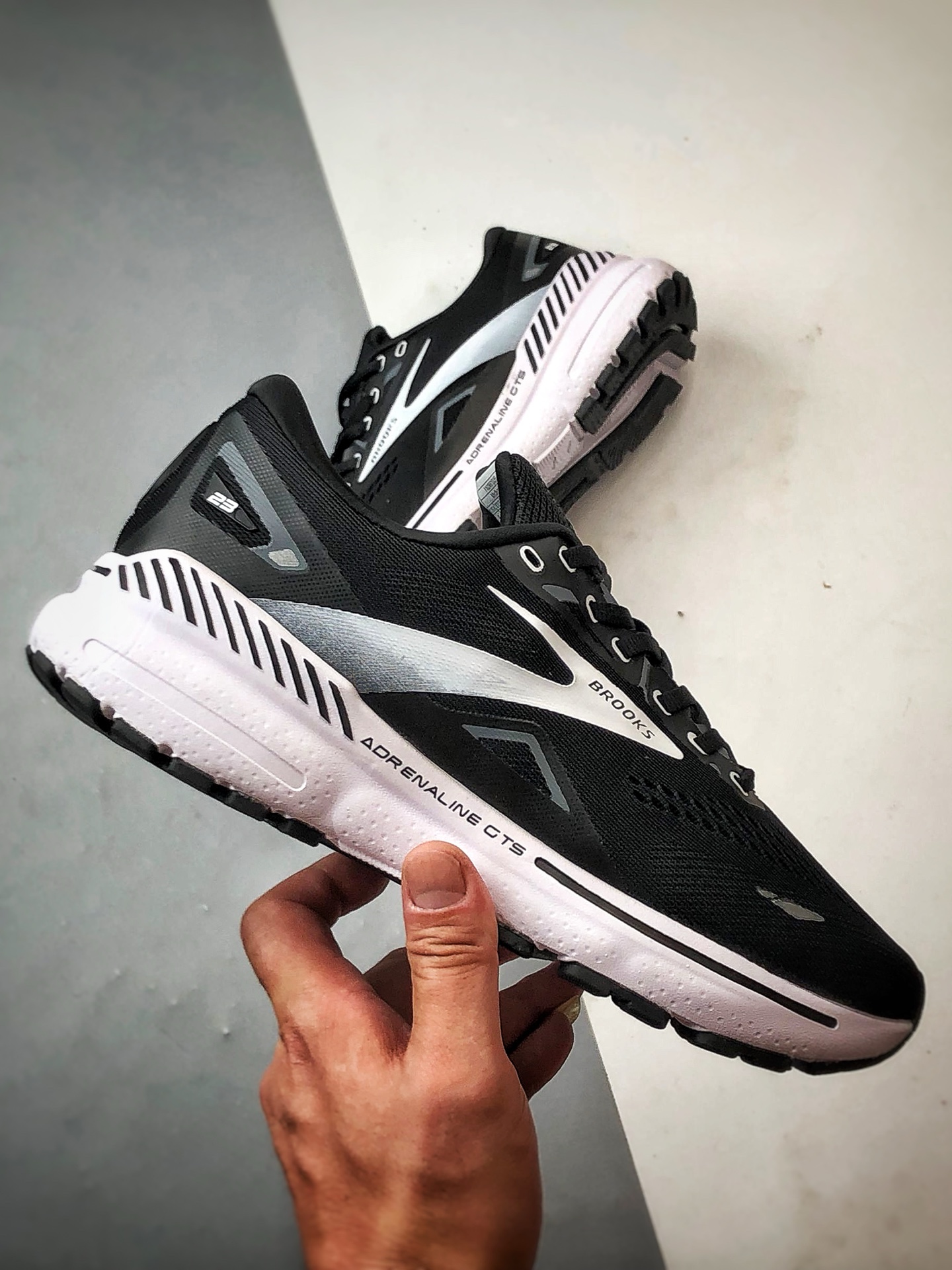 Brooks/布鲁克斯 Glycerin 19 黑白 甘油19代低帮缓震运动慢跑鞋-Chinese UA Cheap High Quatity Brand Clothes Bags handbags Sneakers wholesale wholesaler seller from China Factory suppliers Fashion Clothing Shoes best Quality Beautiful Price Brooks/布鲁克斯 Glycerin 19 黑白 甘油19代低帮缓震运动慢跑鞋