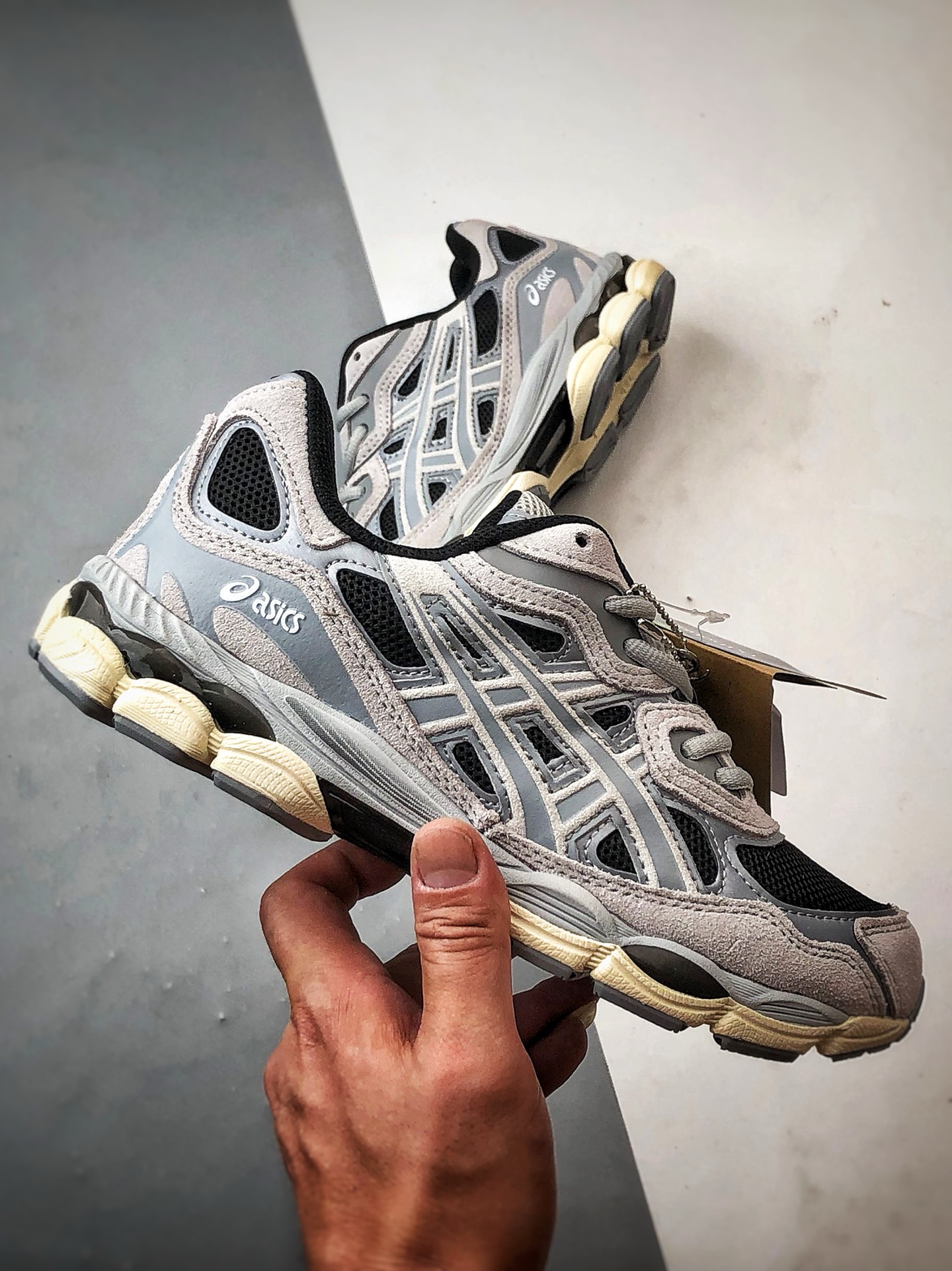 Asics Gel-NYC 复古单品 浅灰黑 亚瑟士新款厚底街头运动休闲鞋-莆田鞋,莆田鞋货源,高仿鞋,高仿鞋货源,安福档口,莆田高仿鞋,莆田鞋批发,高仿鞋批发,莆田高仿运动鞋,高仿运动鞋,莆田运动鞋 Asics Gel-NYC 复古单品 浅灰黑 亚瑟士新款厚底街头运动休闲鞋