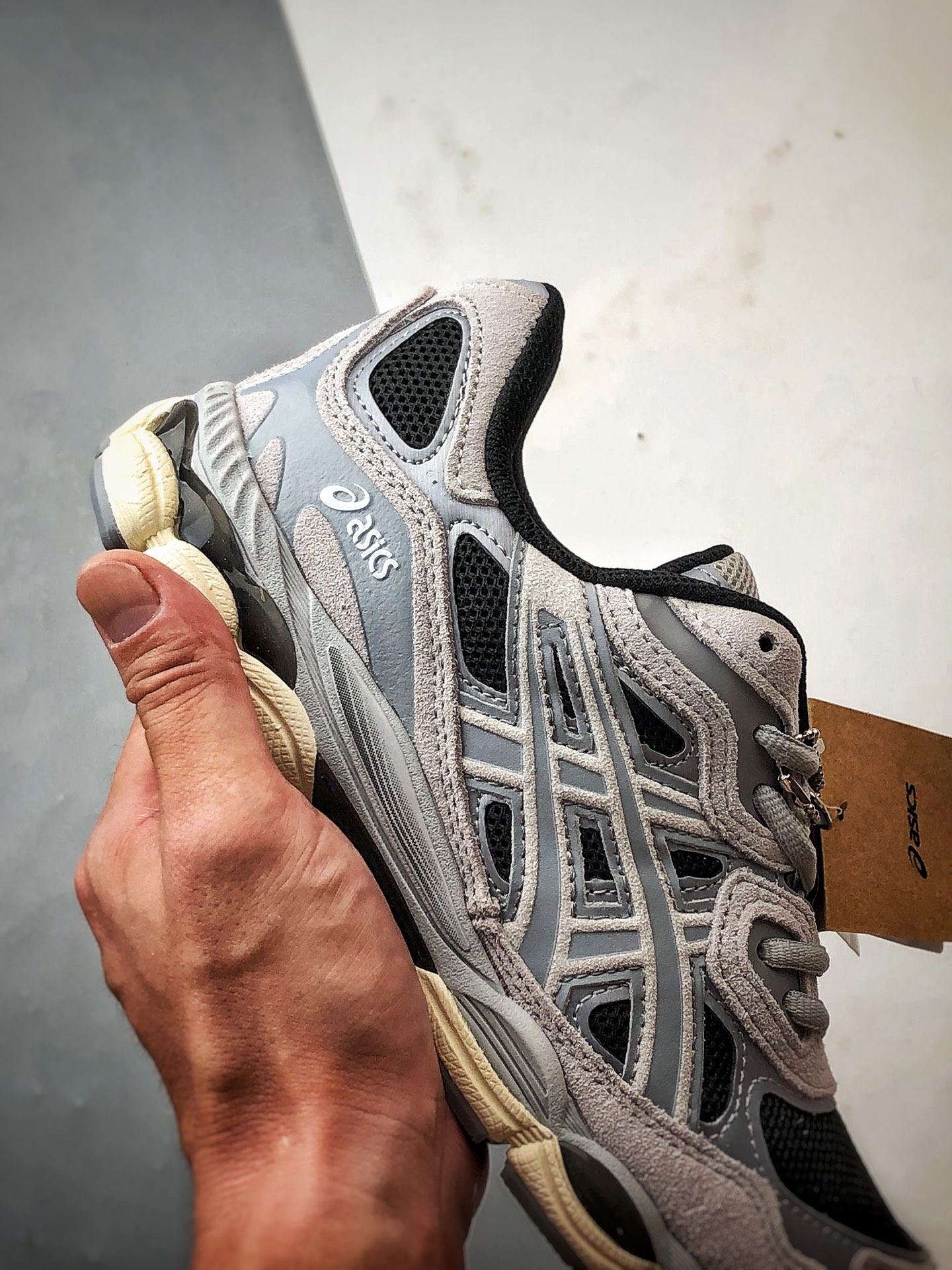 Asics Gel-NYC 复古单品 浅灰黑 亚瑟士新款厚底街头运动休闲鞋-莆田鞋,莆田鞋货源,高仿鞋,高仿鞋货源,安福档口,莆田高仿鞋,莆田鞋批发,高仿鞋批发,莆田高仿运动鞋,高仿运动鞋,莆田运动鞋 Asics Gel-NYC 复古单品 浅灰黑 亚瑟士新款厚底街头运动休闲鞋