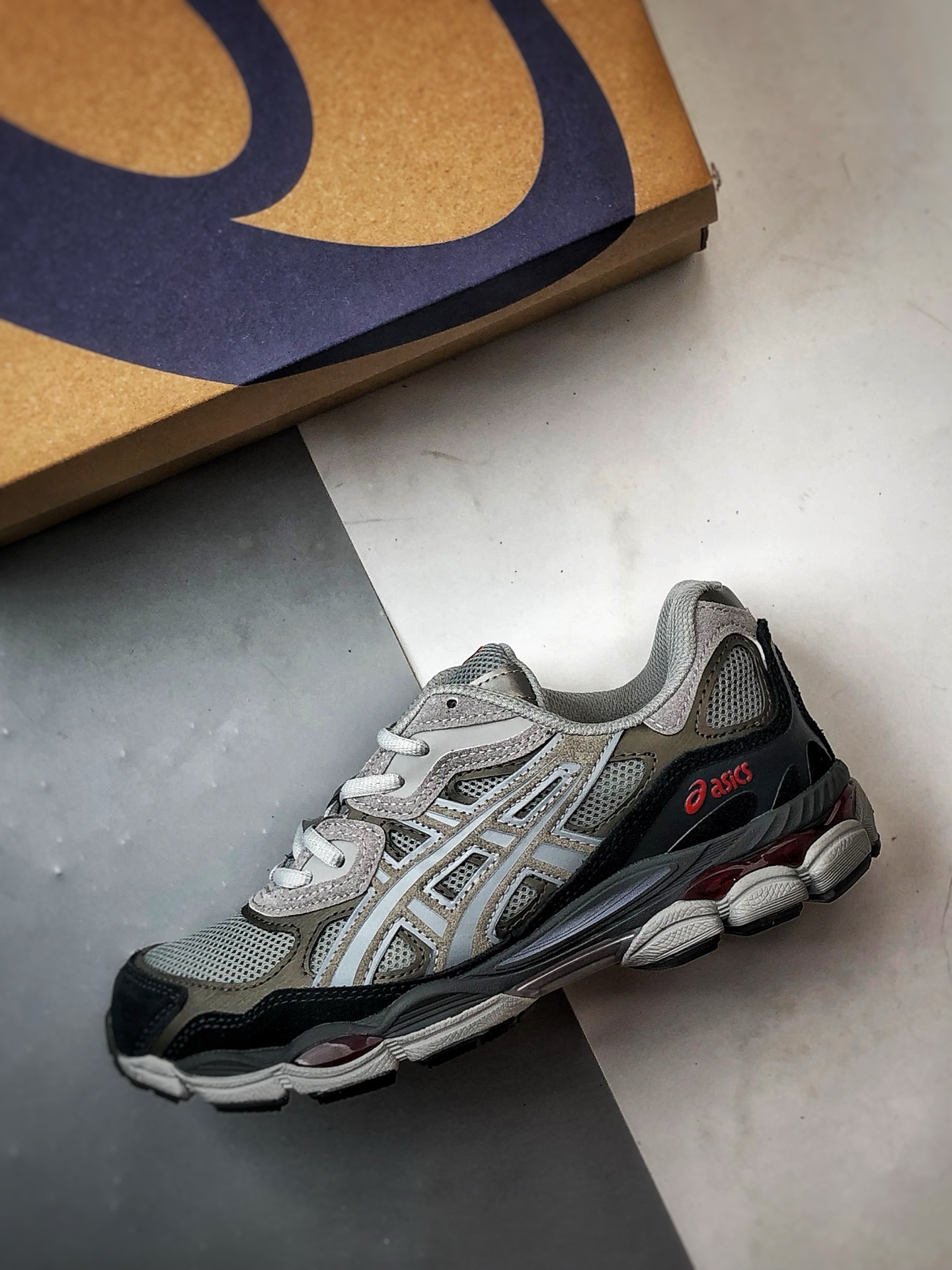 Asics Gel-NYC 复古单品 灰黑棕 亚瑟士新款厚底街头运动休闲鞋-莆田鞋,莆田鞋货源,高仿鞋,高仿鞋货源,安福档口,莆田高仿鞋,莆田鞋批发,高仿鞋批发,莆田高仿运动鞋,高仿运动鞋,莆田运动鞋 Asics Gel-NYC 复古单品 灰黑棕 亚瑟士新款厚底街头运动休闲鞋