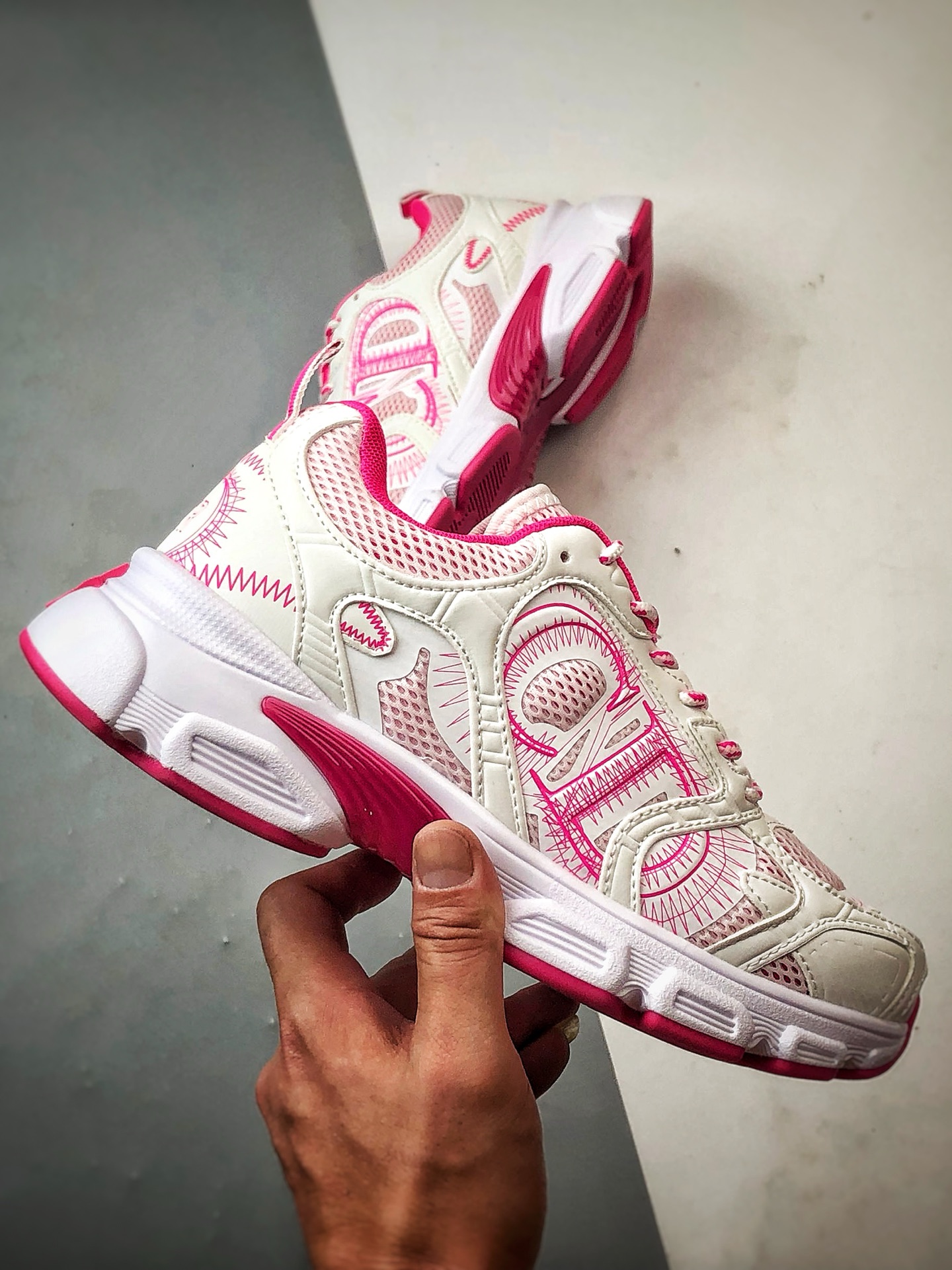 Dior/迪奥 Chrono系列 白粉 25ss本季最新单品 圆头系带生活休闲运动鞋-莆田鞋,莆田鞋货源,高仿鞋,高仿鞋货源,安福档口,莆田高仿鞋,莆田鞋批发,高仿鞋批发,莆田高仿运动鞋,高仿运动鞋,莆田运动鞋 Dior/迪奥 Chrono系列 白粉 25ss本季最新单品 圆头系带生活休闲运动鞋