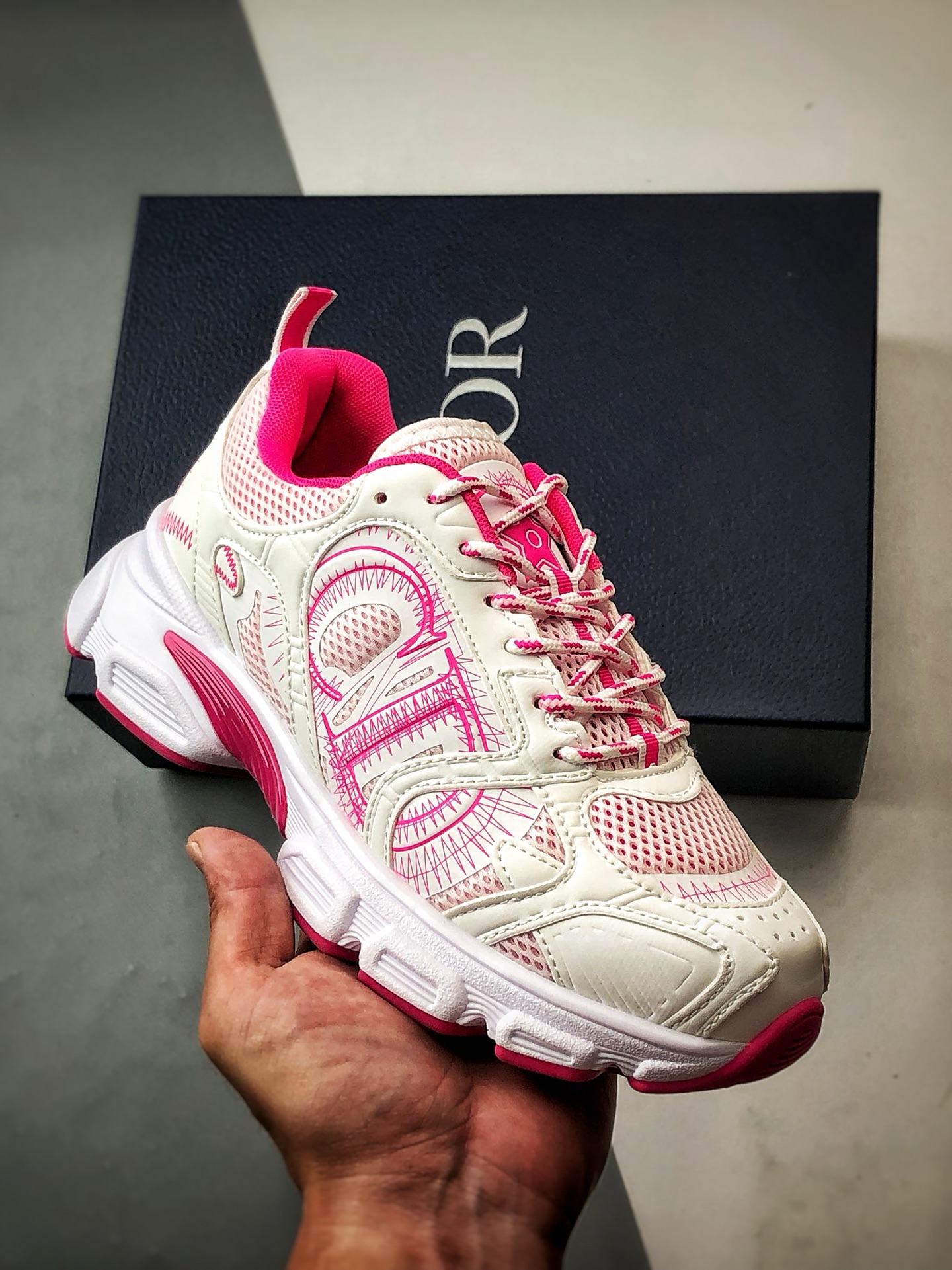 Dior/迪奥 Chrono系列 白粉 25ss本季最新单品 圆头系带生活休闲运动鞋 Dior/迪奥 Chrono系列 白粉 25ss本季最新单品 圆头系带生活休闲运动鞋