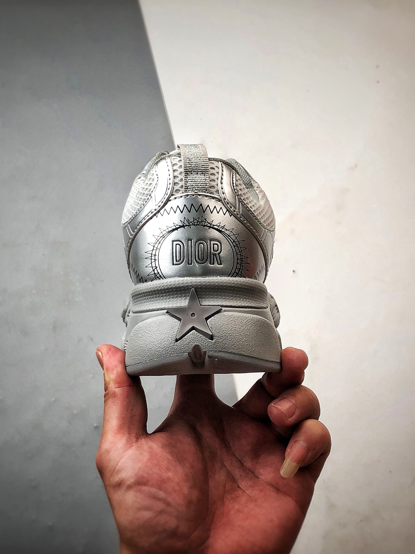 Dior/迪奥 Chrono系列 灰银 25ss本季最新单品 圆头系带生活休闲运动鞋-Chinese UA Cheap High Quatity Brand Clothes Bags handbags Sneakers wholesale wholesaler seller from China Factory suppliers Fashion Clothing Shoes best Quality Beautiful Price Dior/迪奥 Chrono系列 灰银 25ss本季最新单品 圆头系带生活休闲运动鞋