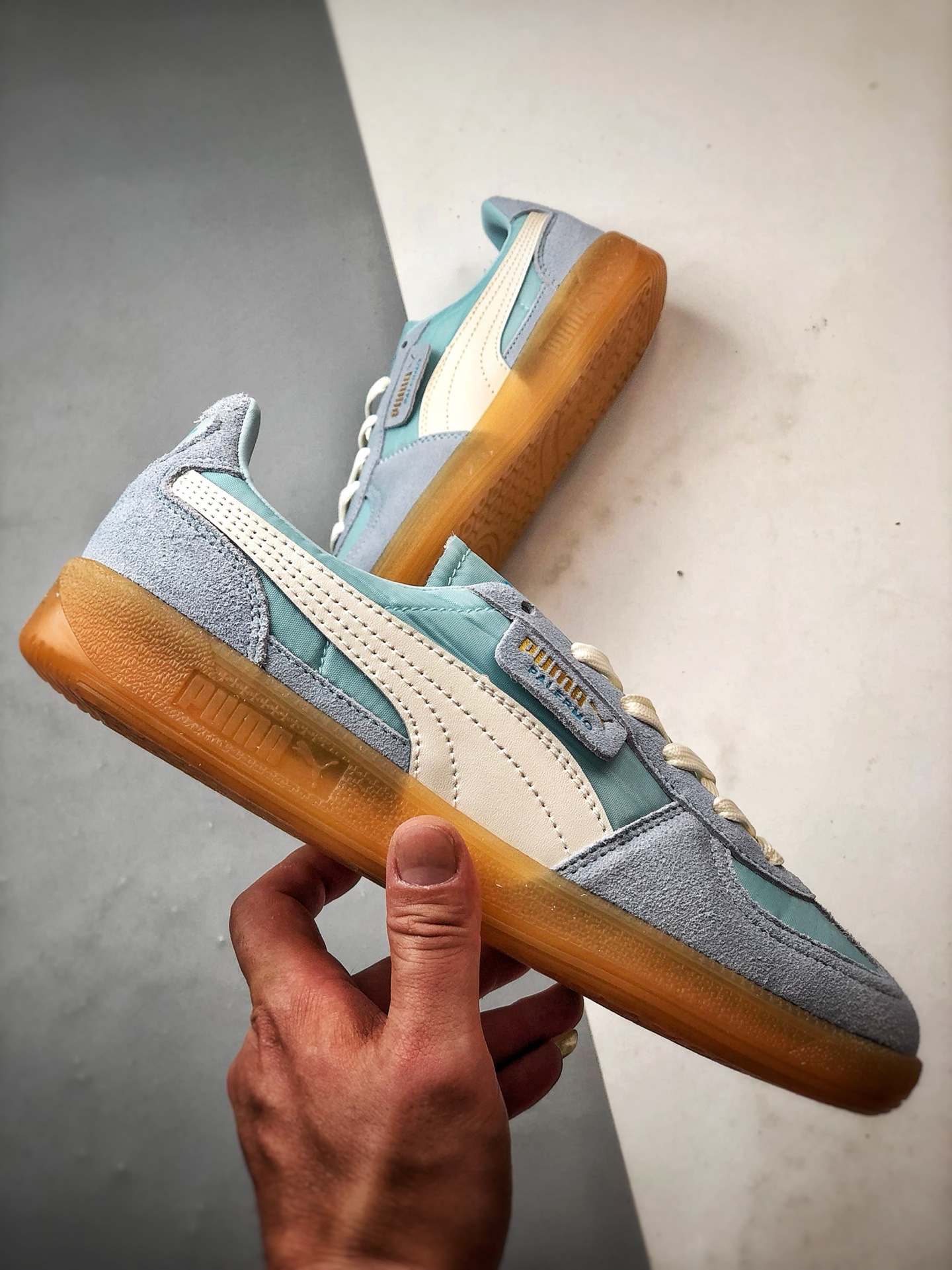 Puma Palermo 蓝白 舒适百搭低帮德训板鞋 399341-02-Chinese UA Cheap High Quatity Brand Clothes Bags handbags Sneakers wholesale wholesaler seller from China Factory suppliers Fashion Clothing Shoes best Quality Beautiful Price Puma Palermo 蓝白 舒适百搭低帮德训板鞋 399341-02