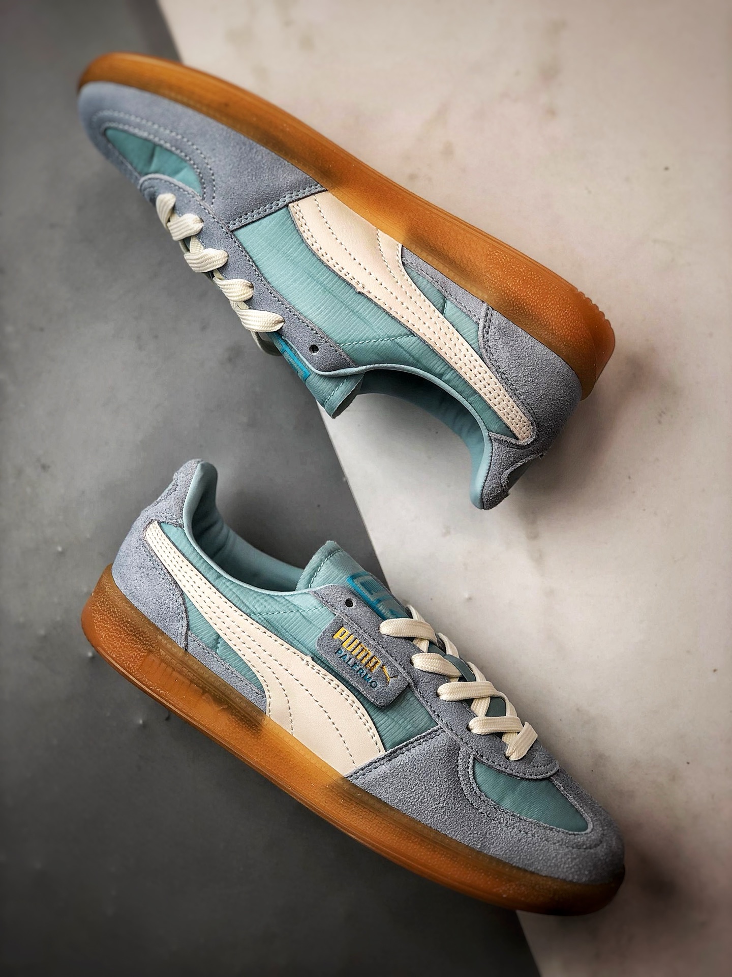 Puma Palermo 蓝白 舒适百搭低帮德训板鞋 399341-02-Chinese UA Cheap High Quatity Brand Clothes Bags handbags Sneakers wholesale wholesaler seller from China Factory suppliers Fashion Clothing Shoes best Quality Beautiful Price Puma Palermo 蓝白 舒适百搭低帮德训板鞋 399341-02