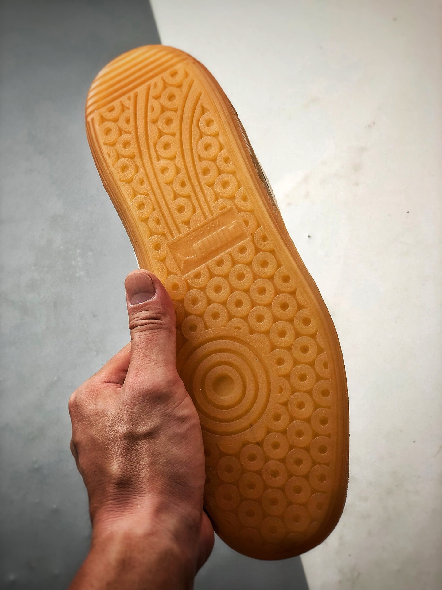 Puma Palermo 蓝白 舒适百搭低帮德训板鞋 399341-02-Chinese UA Cheap High Quatity Brand Clothes Bags handbags Sneakers wholesale wholesaler seller from China Factory suppliers Fashion Clothing Shoes best Quality Beautiful Price Puma Palermo 蓝白 舒适百搭低帮德训板鞋 399341-02