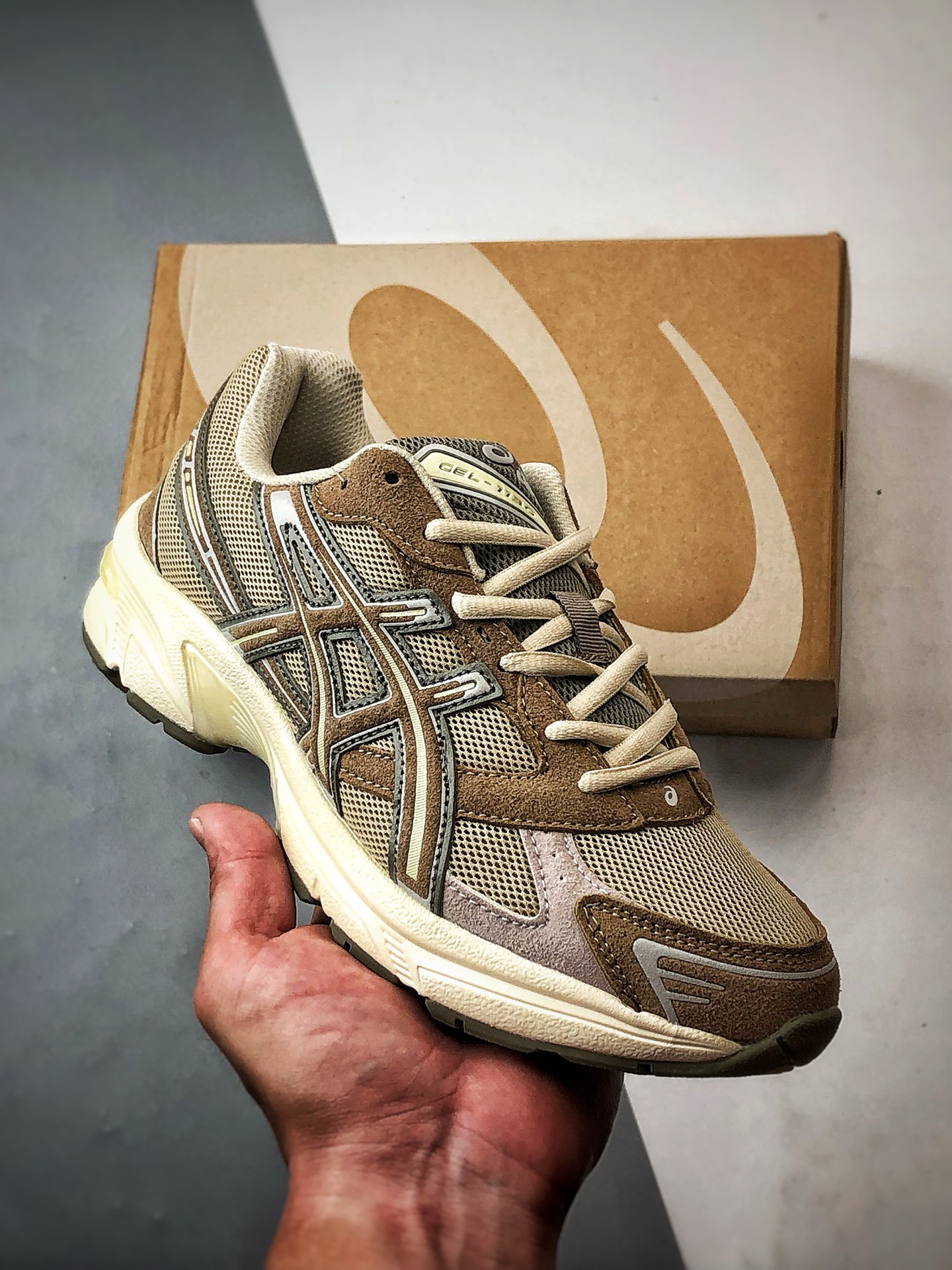Asics Gel-1130 棕白 亚瑟士轻便百搭休闲运动慢跑鞋 1202A163-200 Asics Gel-1130 棕白 亚瑟士轻便百搭休闲运动慢跑鞋 1202A163-200
