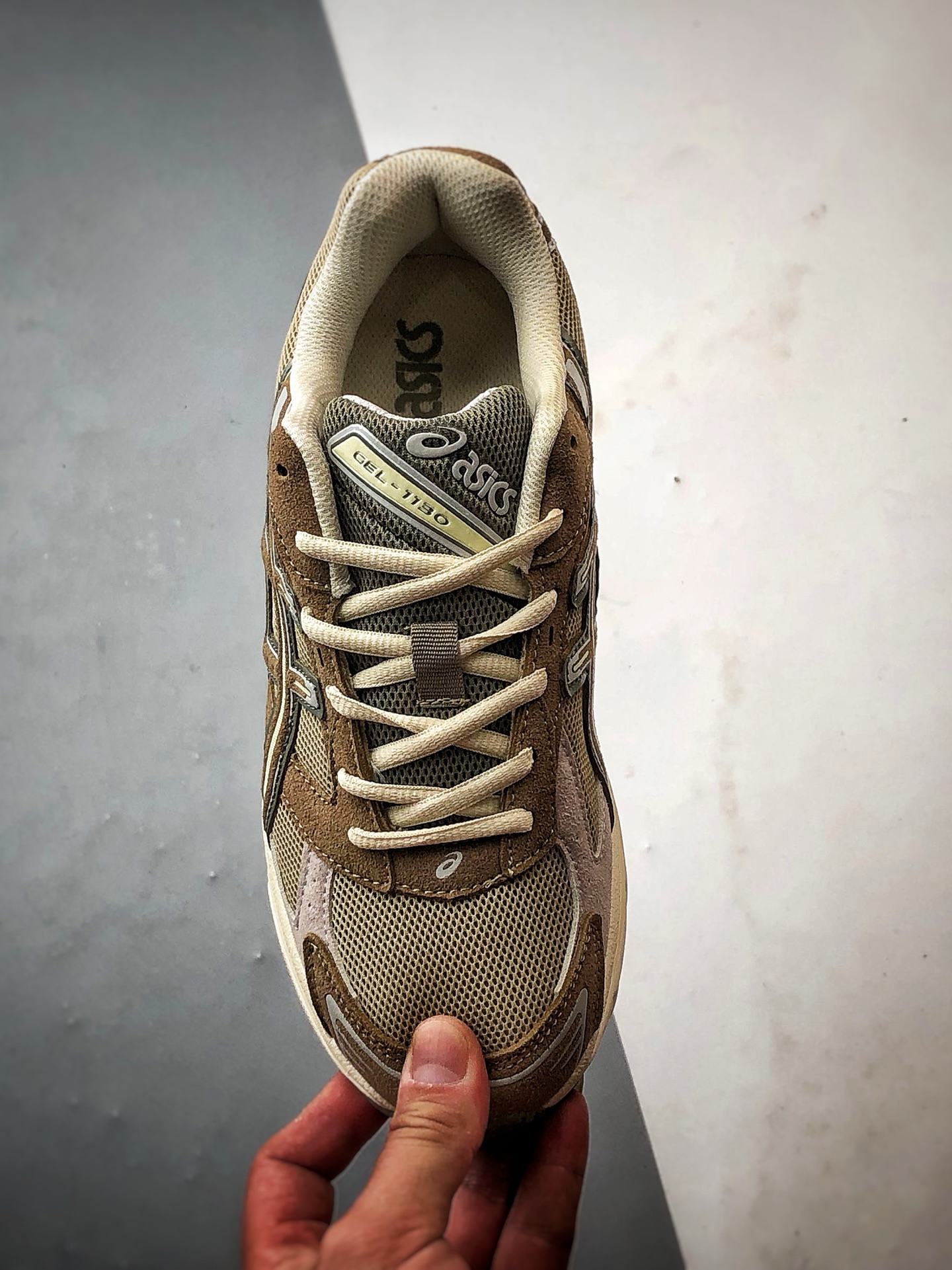 Asics Gel-1130 棕白 亚瑟士轻便百搭休闲运动慢跑鞋 1202A163-200-莆田鞋,莆田鞋货源,高仿鞋,高仿鞋货源,安福档口,莆田高仿鞋,莆田鞋批发,高仿鞋批发,莆田高仿运动鞋,高仿运动鞋,莆田运动鞋 Asics Gel-1130 棕白 亚瑟士轻便百搭休闲运动慢跑鞋 1202A163-200
