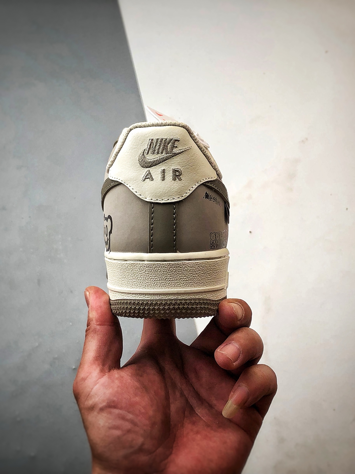 Air Force 1 '07 Low 笑脸熊印花 DB3301-881-莆田鞋,莆田鞋货源,高仿鞋,高仿鞋货源,安福档口,莆田高仿鞋,莆田鞋批发,高仿鞋批发,莆田高仿运动鞋,高仿运动鞋,莆田运动鞋 Air Force 1 '07 Low 笑脸熊印花 DB3301-881