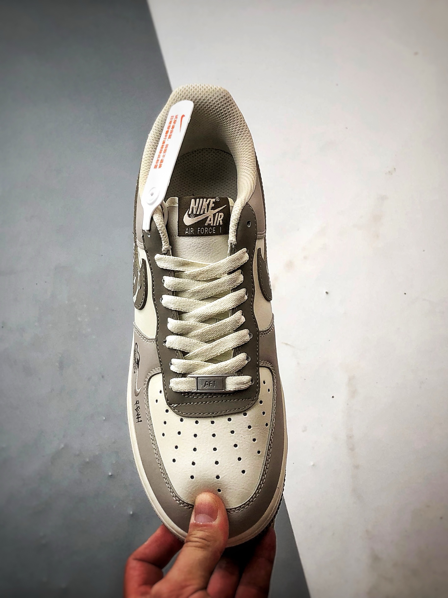 Air Force 1 '07 Low 笑脸熊印花 DB3301-881-莆田鞋,莆田鞋货源,高仿鞋,高仿鞋货源,安福档口,莆田高仿鞋,莆田鞋批发,高仿鞋批发,莆田高仿运动鞋,高仿运动鞋,莆田运动鞋 Air Force 1 '07 Low 笑脸熊印花 DB3301-881