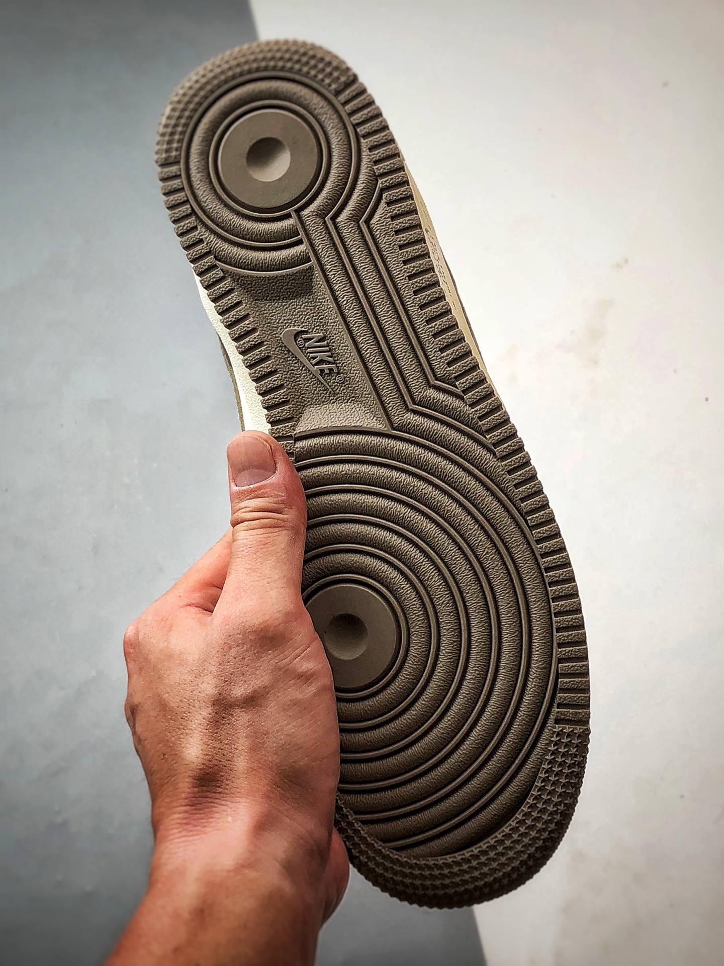 Air Force 1 '07 Low 笑脸熊印花 DB3301-881-莆田鞋,莆田鞋货源,高仿鞋,高仿鞋货源,安福档口,莆田高仿鞋,莆田鞋批发,高仿鞋批发,莆田高仿运动鞋,高仿运动鞋,莆田运动鞋 Air Force 1 '07 Low 笑脸熊印花 DB3301-881