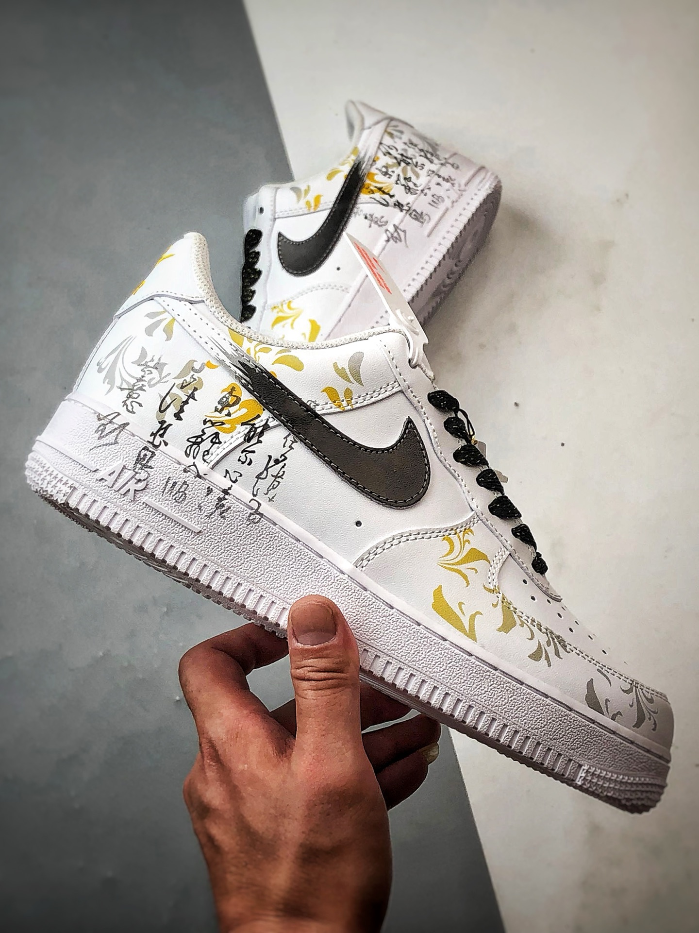 定制球鞋Air Force 1 Low 东篱醉 中国风白黑 经典休闲运动板鞋 ZH0316-082-莆田鞋,莆田鞋货源,高仿鞋,高仿鞋货源,安福档口,莆田高仿鞋,莆田鞋批发,高仿鞋批发,莆田高仿运动鞋,高仿运动鞋,莆田运动鞋 定制球鞋Air Force 1 Low 东篱醉 中国风白黑 经典休闲运动板鞋 ZH0316-082