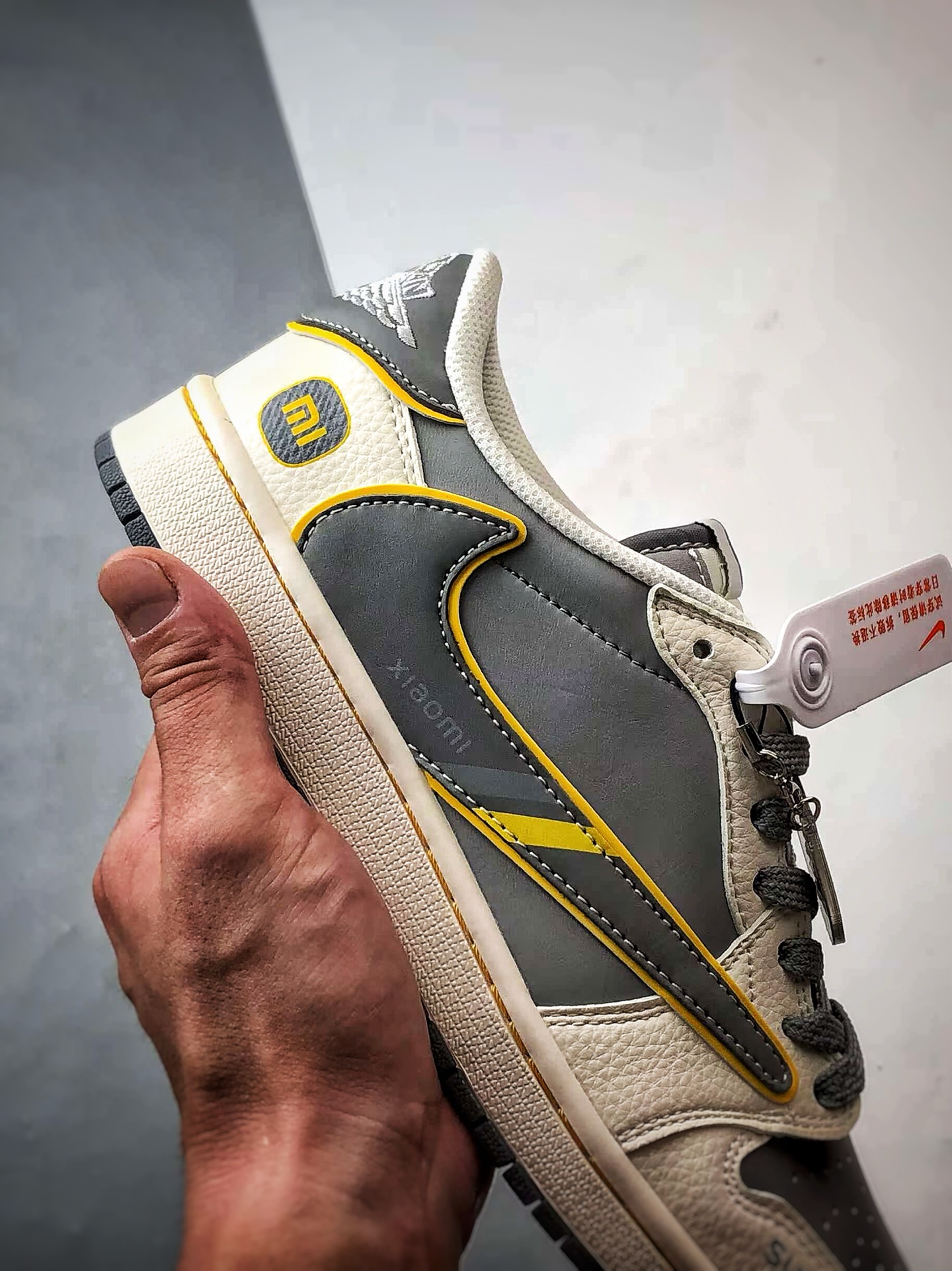 Air Jordan 1 Low OG ”高端定制” 小米su7米灰黄倒钩 XX3168-200-莆田鞋,莆田鞋货源,高仿鞋,高仿鞋货源,安福档口,莆田高仿鞋,莆田鞋批发,高仿鞋批发,莆田高仿运动鞋,高仿运动鞋,莆田运动鞋 Air Jordan 1 Low OG ”高端定制” 小米su7米灰黄倒钩 XX3168-200