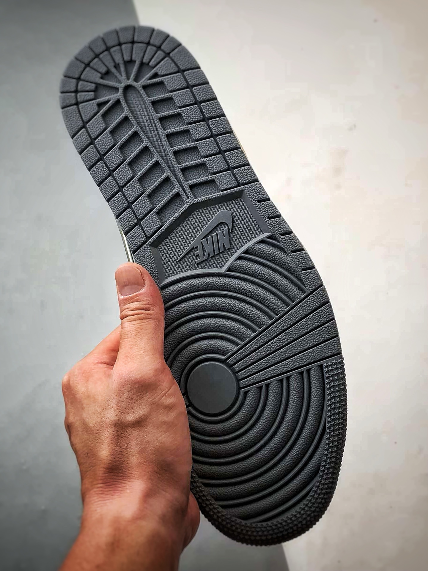 Air Jordan 1 Low OG ”高端定制” 小米su7米灰黄倒钩 XX3168-200-莆田鞋,莆田鞋货源,高仿鞋,高仿鞋货源,安福档口,莆田高仿鞋,莆田鞋批发,高仿鞋批发,莆田高仿运动鞋,高仿运动鞋,莆田运动鞋 Air Jordan 1 Low OG ”高端定制” 小米su7米灰黄倒钩 XX3168-200