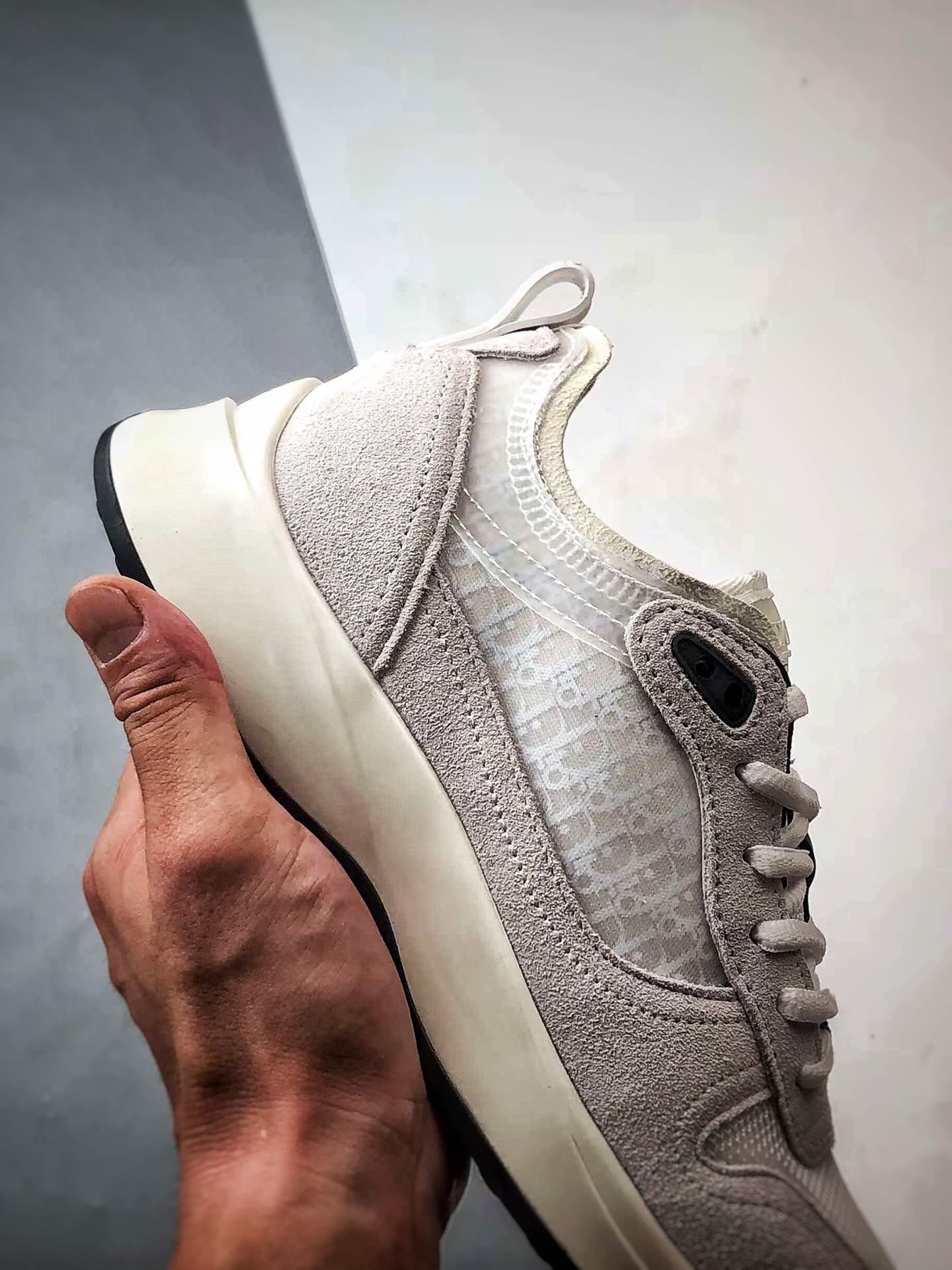 Dior/迪奥 B25 Oblique Runner Sneaker 米白 老爹风系带低帮透气休闲运动慢跑鞋-Chinese UA Cheap High Quatity Brand Clothes Bags handbags Sneakers wholesale wholesaler seller from China Factory suppliers Fashion Clothing Shoes best Quality Beautiful Price Dior/迪奥 B25 Oblique Runner Sneaker 米白 老爹风系带低帮透气休闲运动慢跑鞋