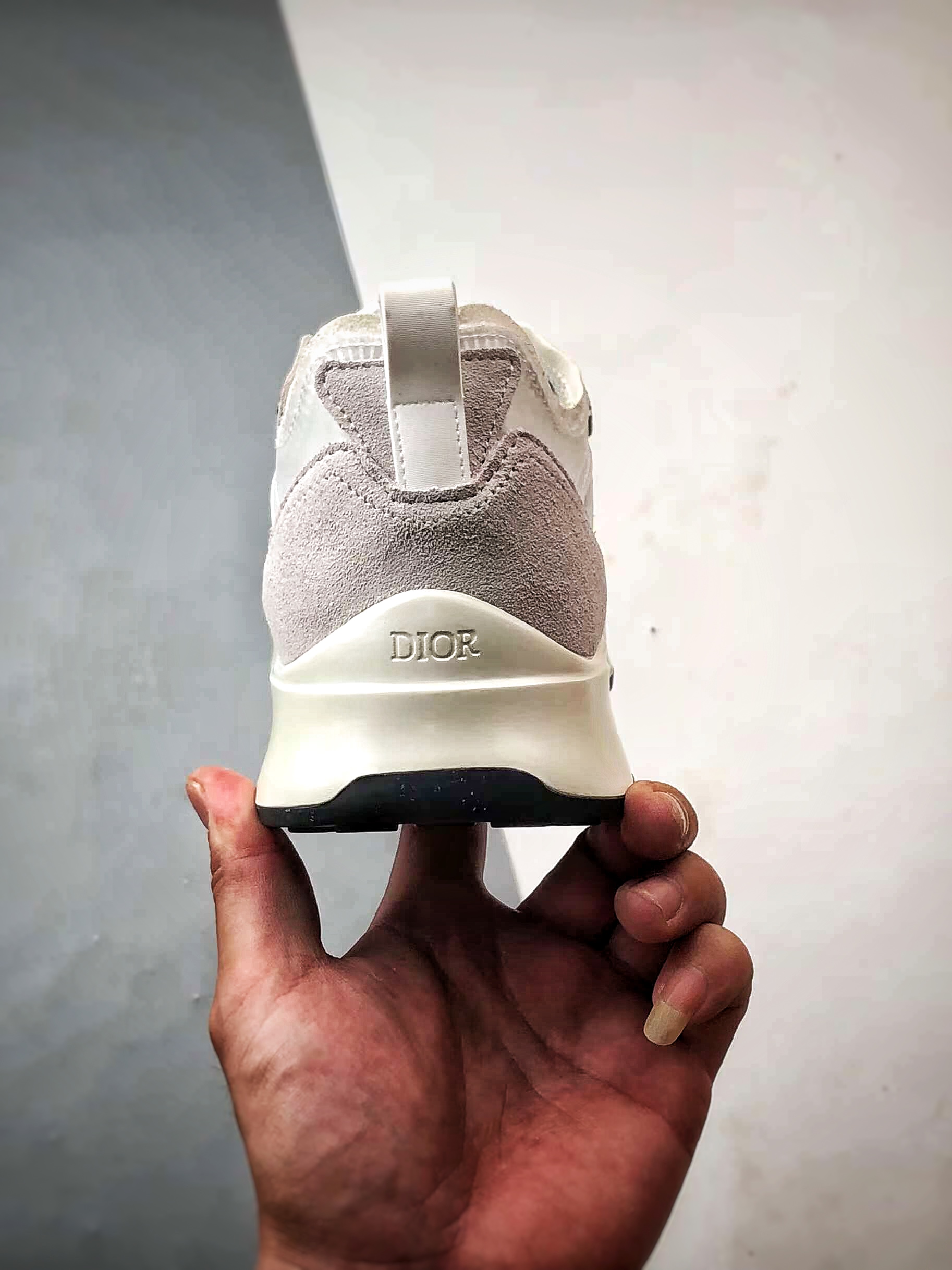 Dior/迪奥 B25 Oblique Runner Sneaker 米白 老爹风系带低帮透气休闲运动慢跑鞋-Chinese UA Cheap High Quatity Brand Clothes Bags handbags Sneakers wholesale wholesaler seller from China Factory suppliers Fashion Clothing Shoes best Quality Beautiful Price Dior/迪奥 B25 Oblique Runner Sneaker 米白 老爹风系带低帮透气休闲运动慢跑鞋