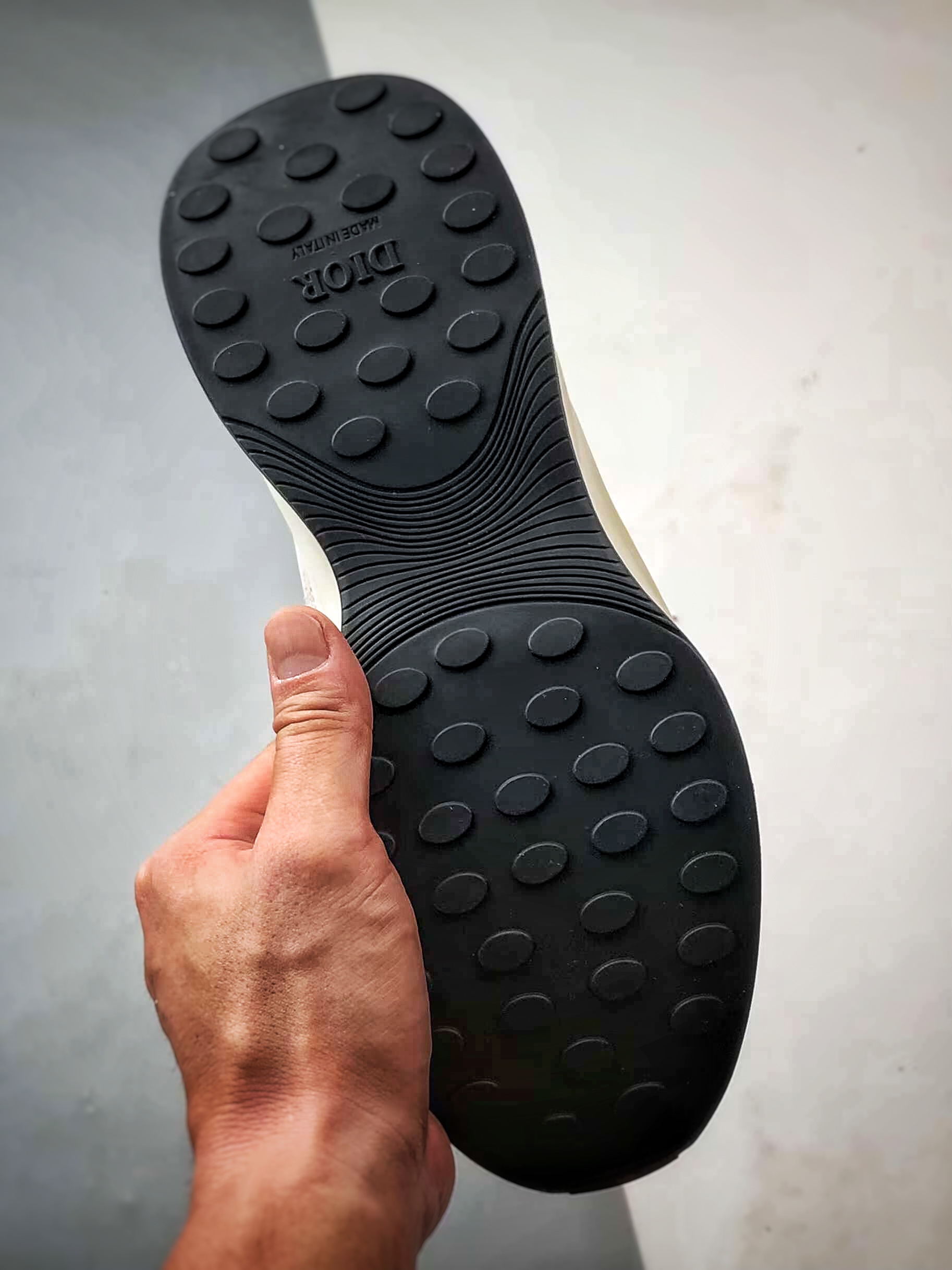 Dior/迪奥 B25 Oblique Runner Sneaker 米白 老爹风系带低帮透气休闲运动慢跑鞋-Chinese UA Cheap High Quatity Brand Clothes Bags handbags Sneakers wholesale wholesaler seller from China Factory suppliers Fashion Clothing Shoes best Quality Beautiful Price Dior/迪奥 B25 Oblique Runner Sneaker 米白 老爹风系带低帮透气休闲运动慢跑鞋